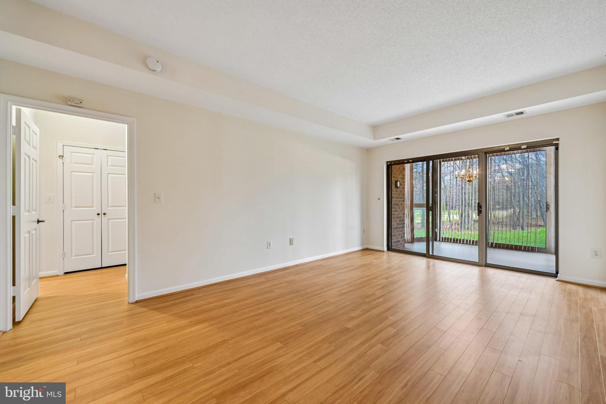 TURNBERRY COURTS AT LEIS - Residential