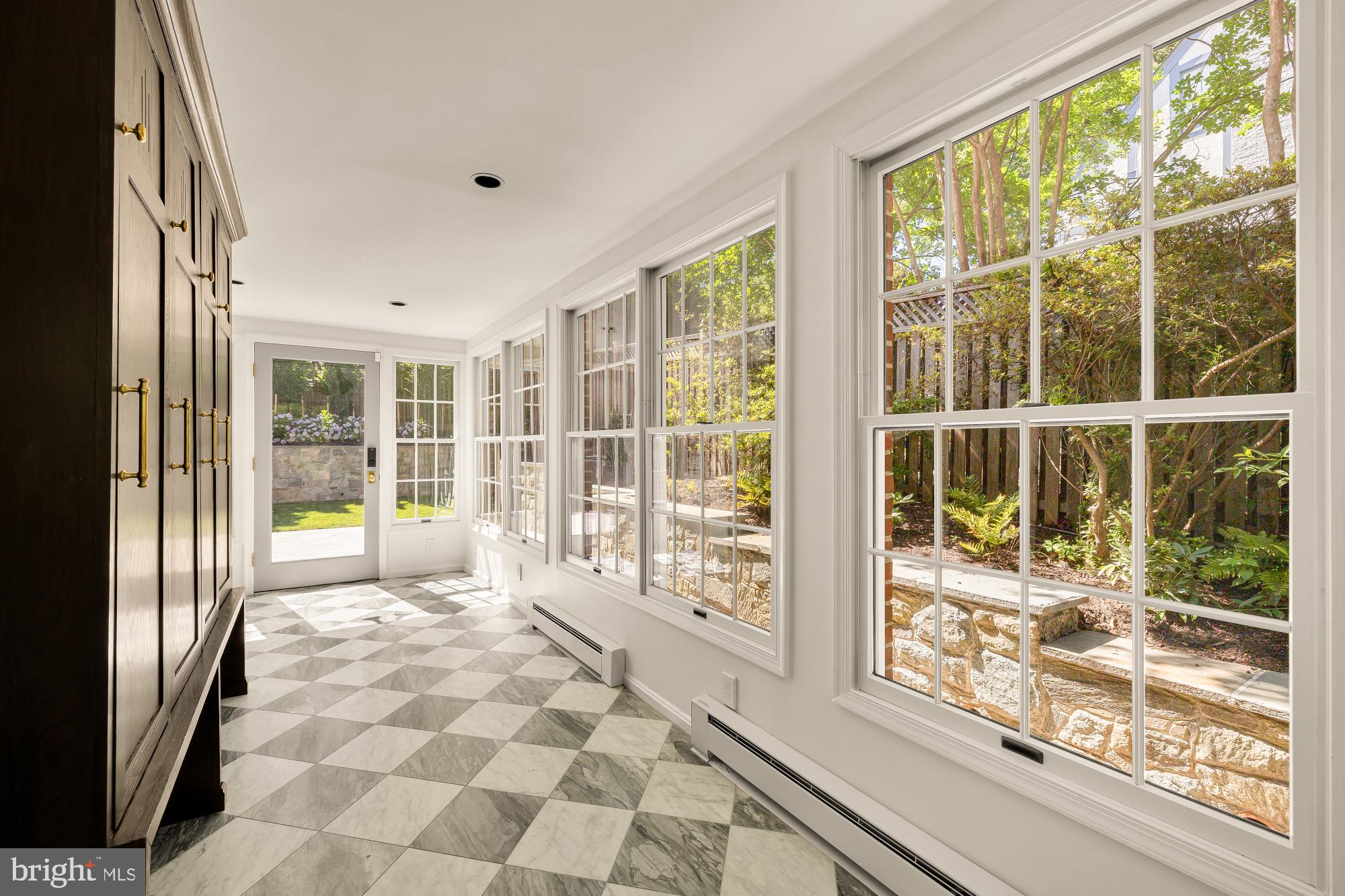 CHEVY CHASE - Residential