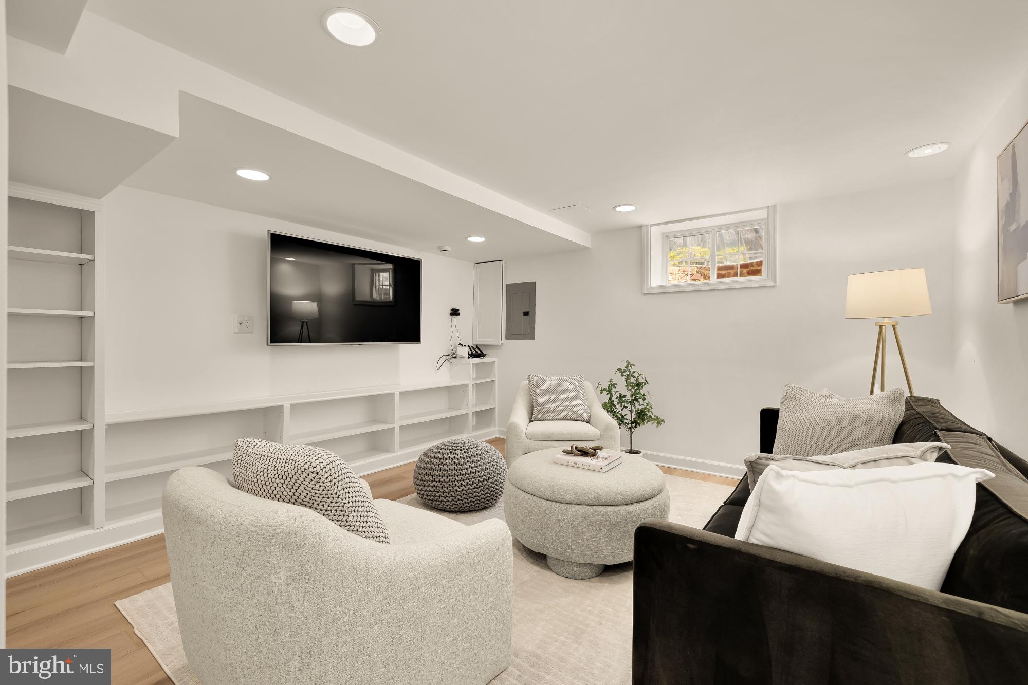 CHEVY CHASE - Residential
