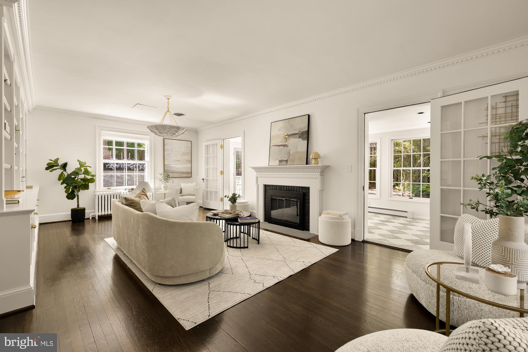 CHEVY CHASE - Residential