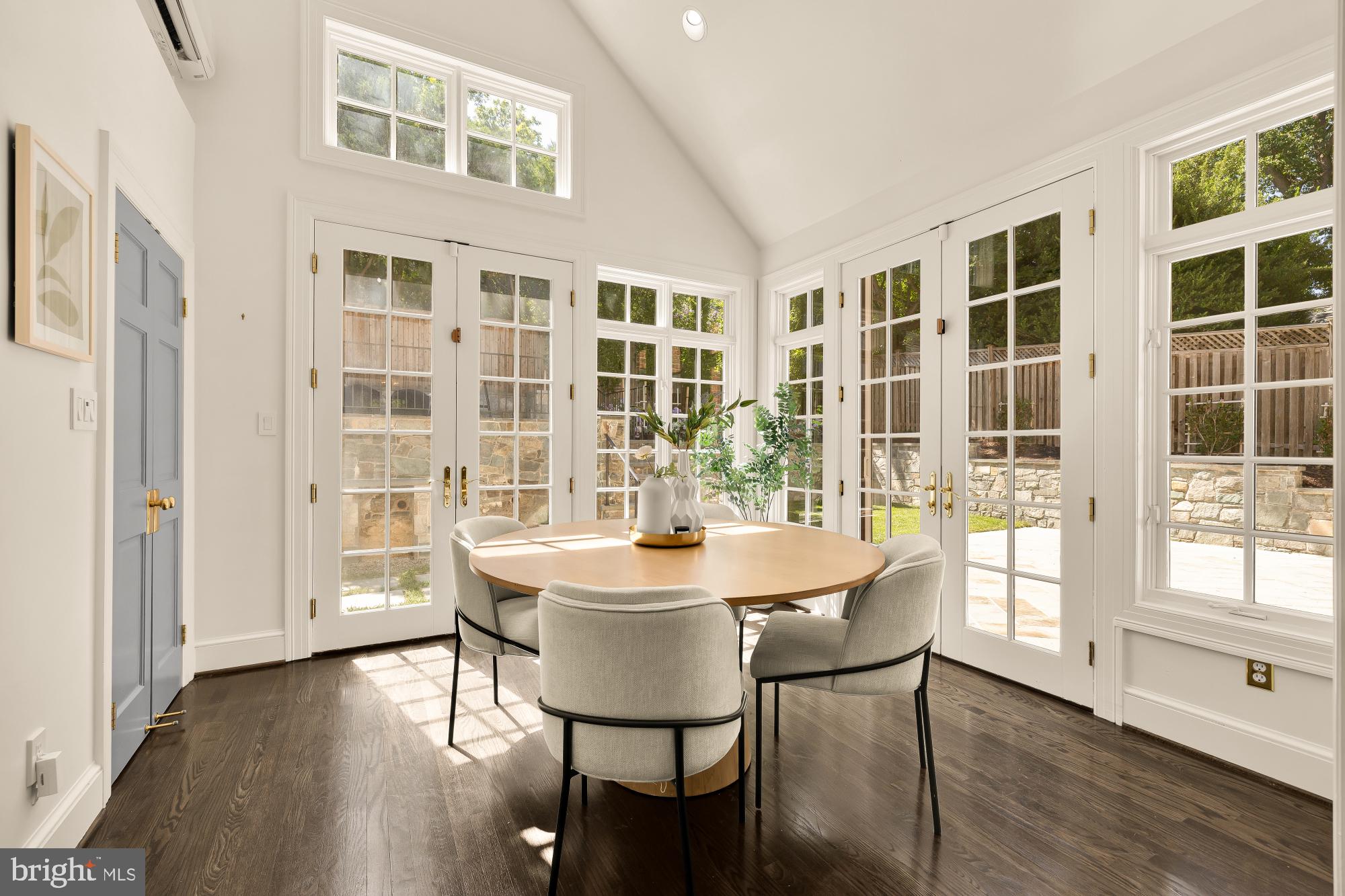 CHEVY CHASE - Residential