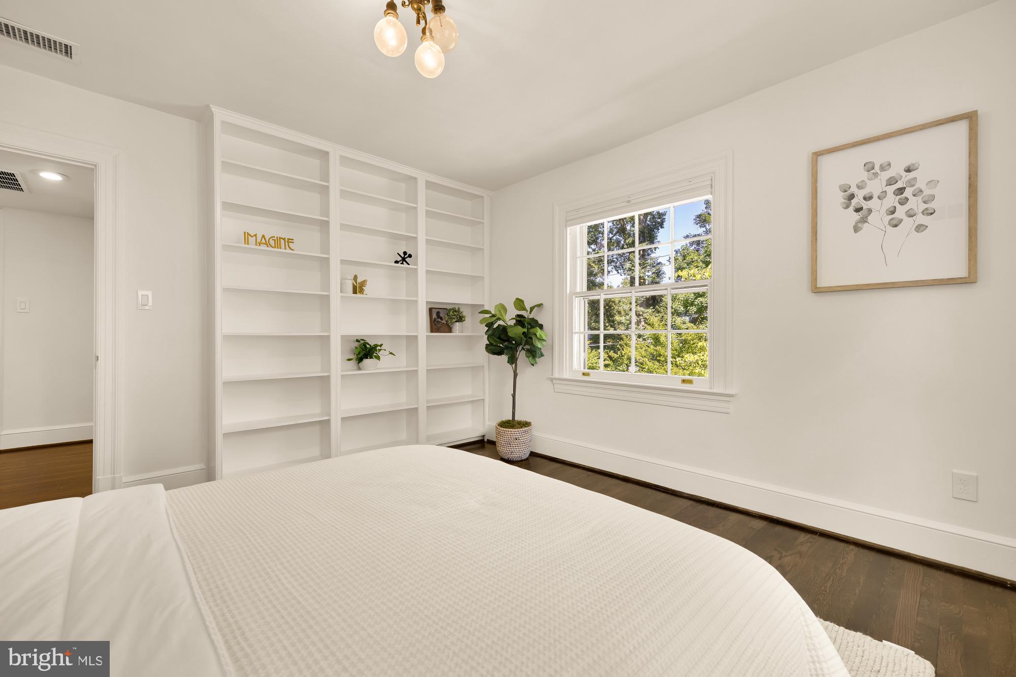 CHEVY CHASE - Residential
