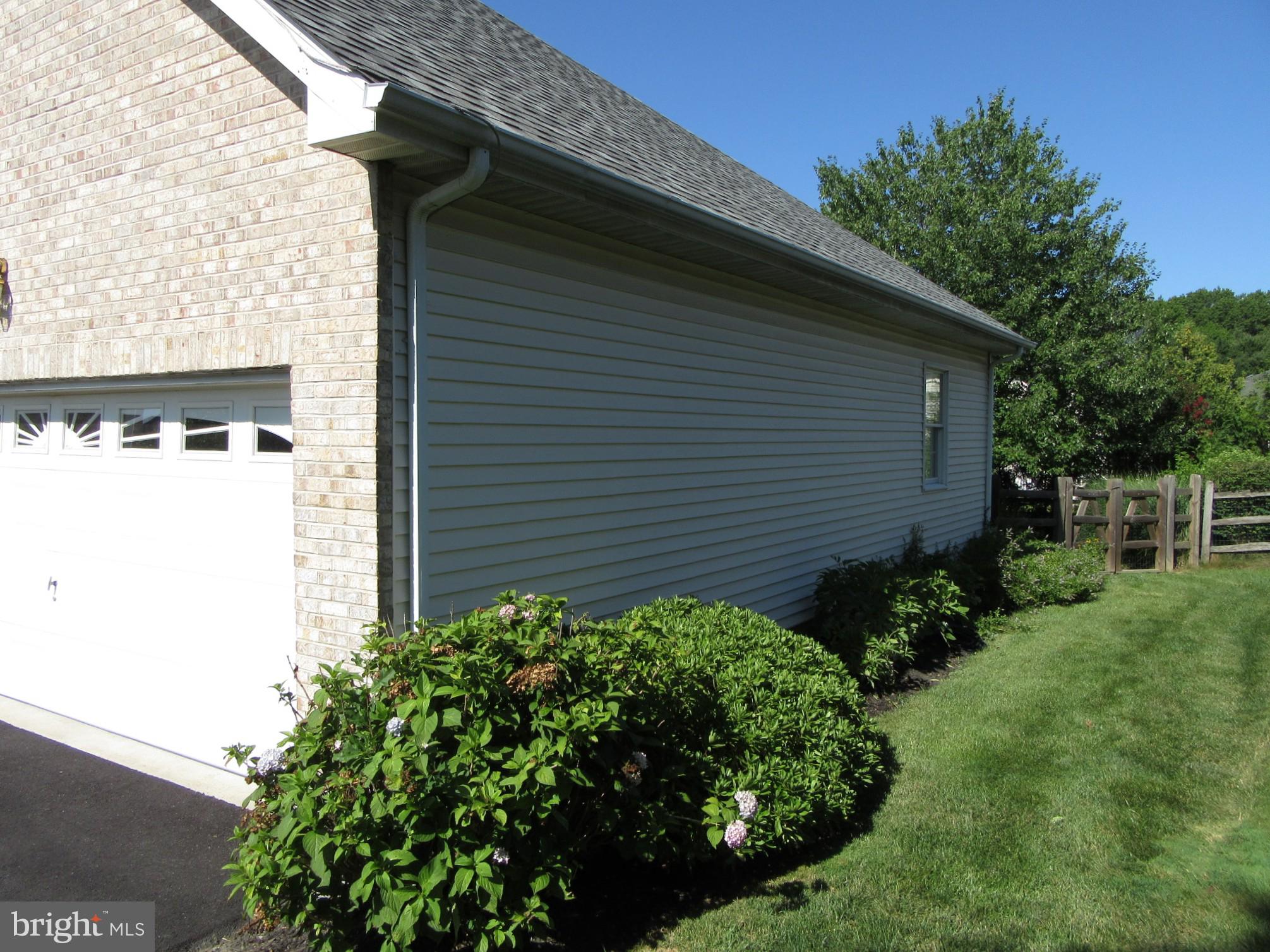 MANSION FARMS - Residential