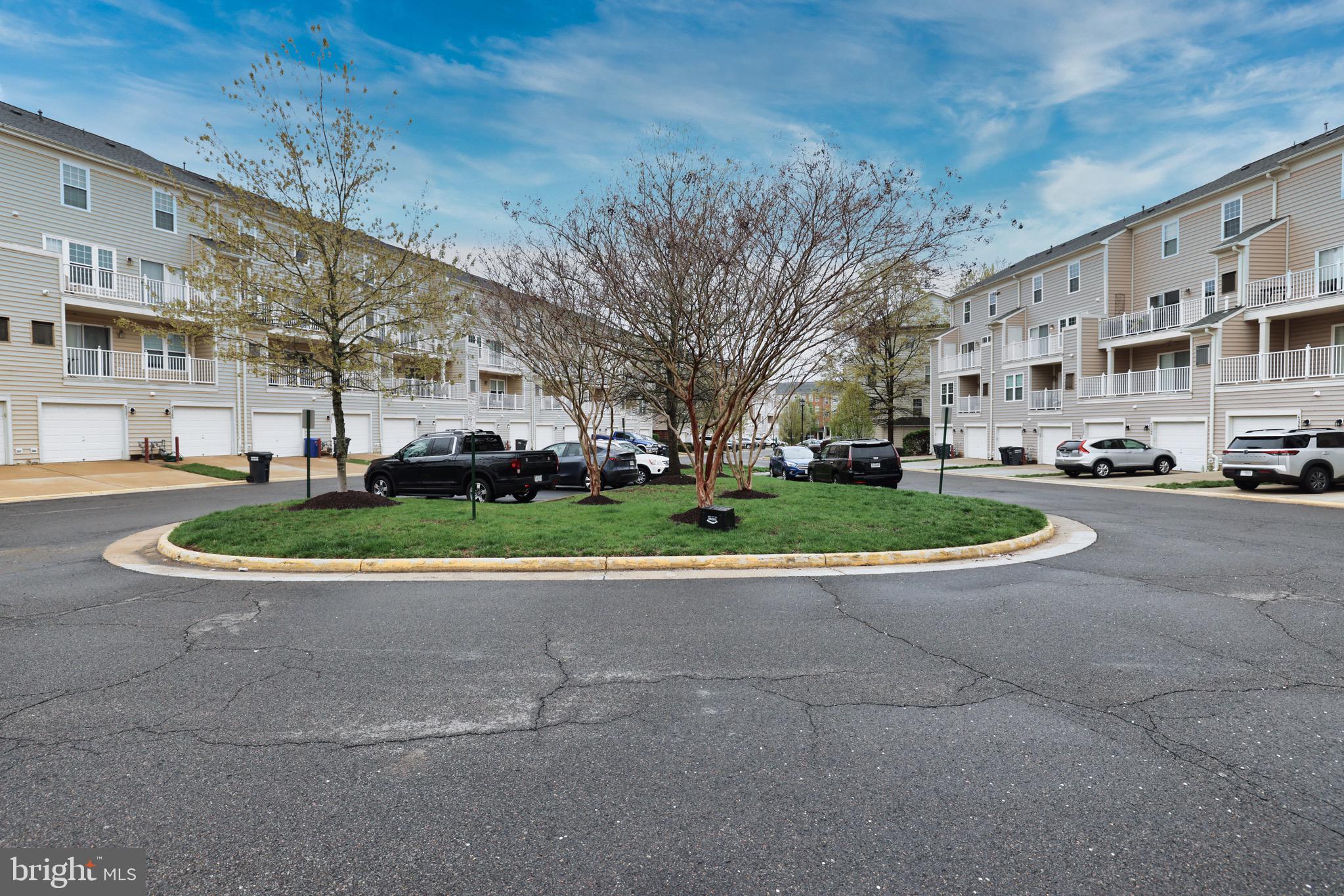 AMBER SPRING CONDOMINIUMS - Residential Lease