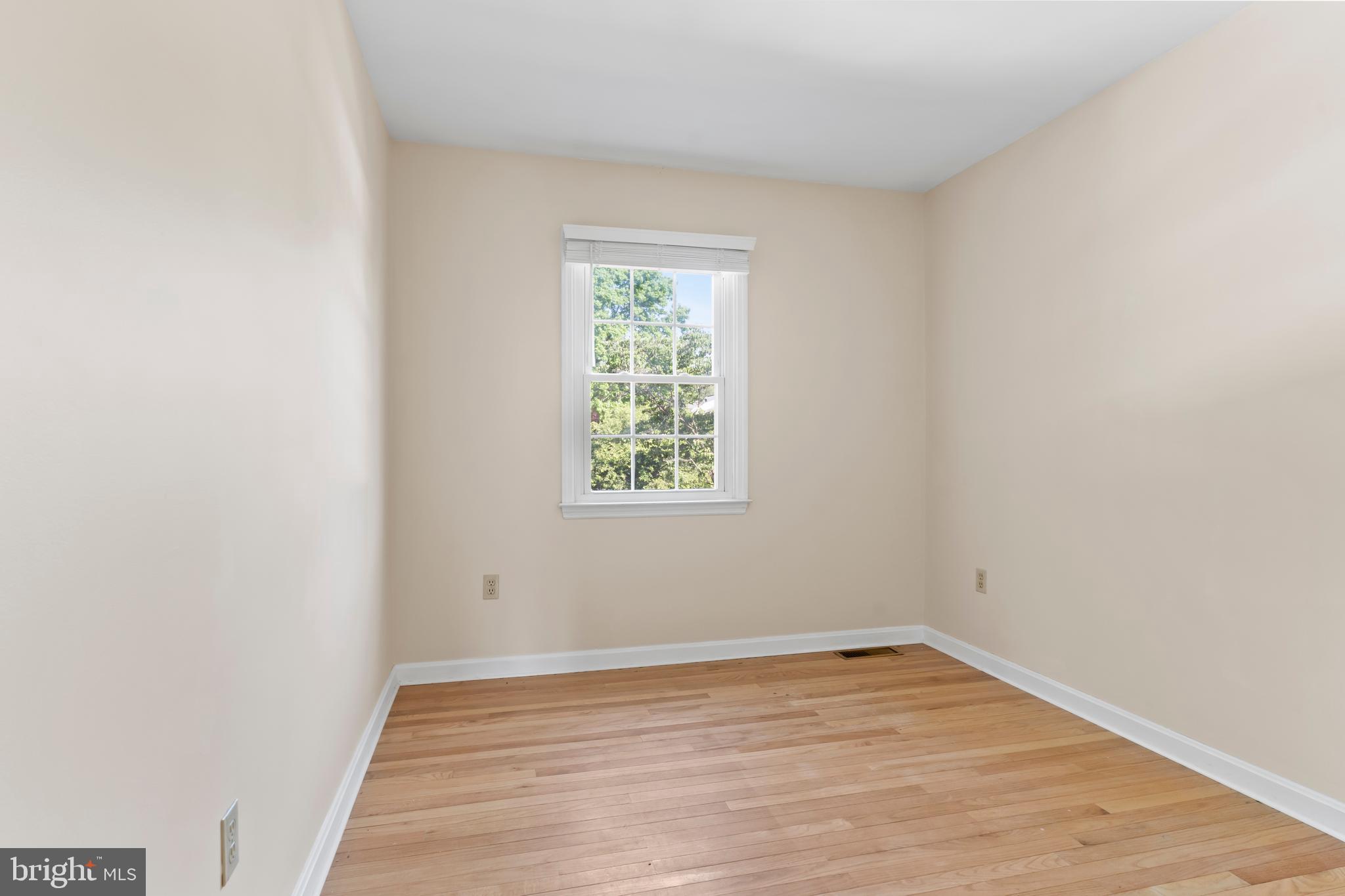 CUMBERLAND COURT APARTMENTS - Residential