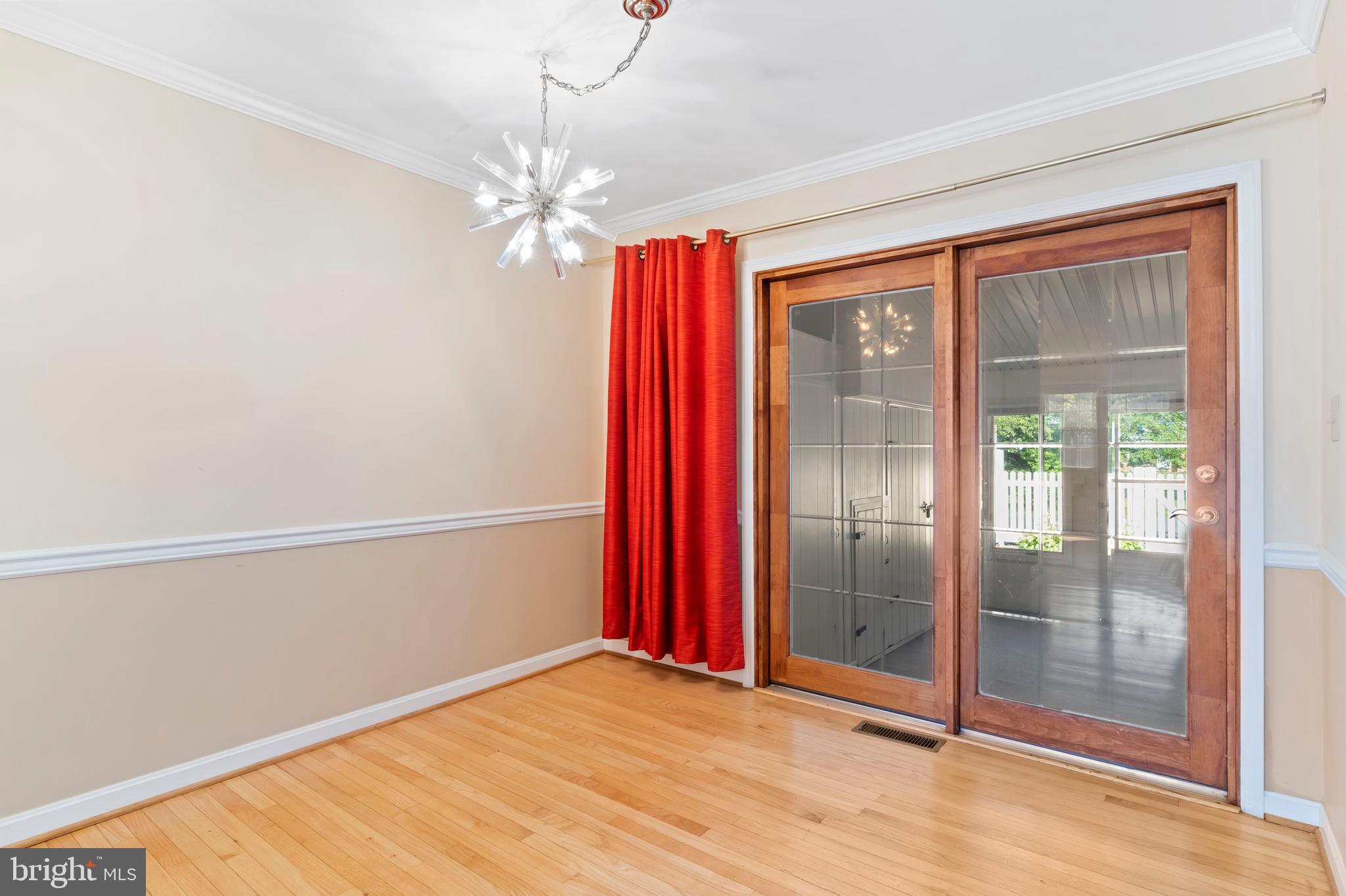 CUMBERLAND COURT APARTMENTS - Residential