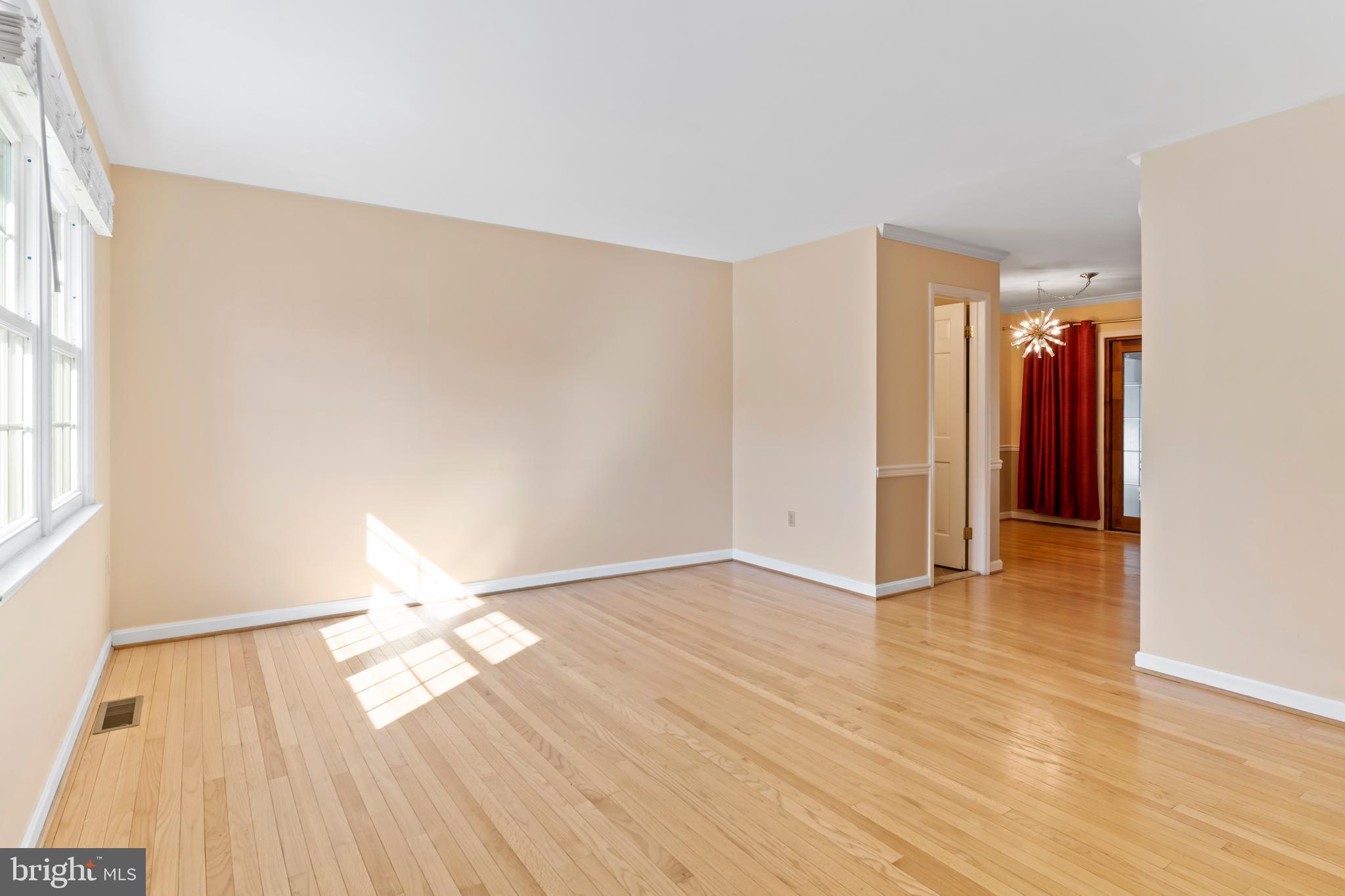 CUMBERLAND COURT APARTMENTS - Residential