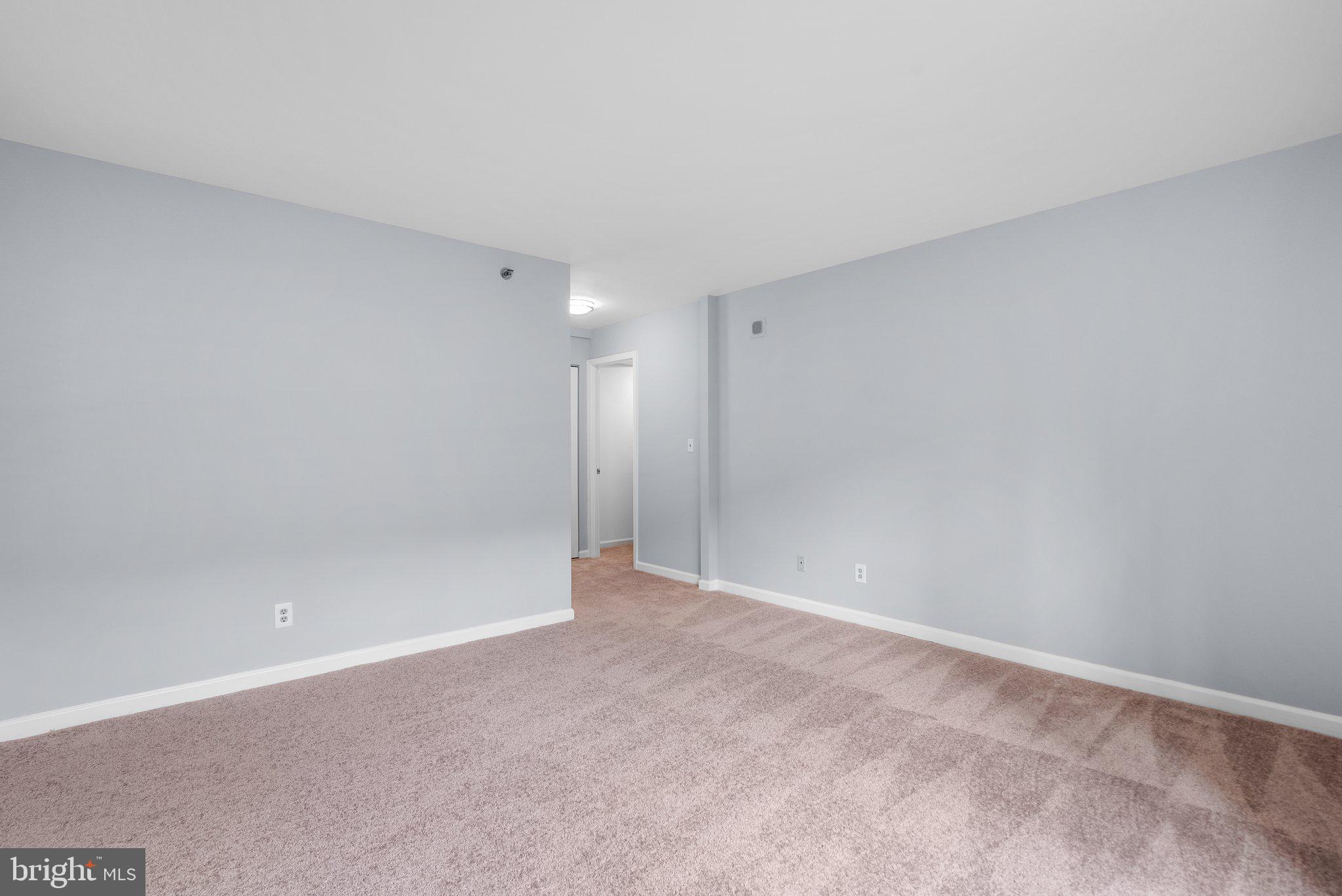 WHITLEY PARK CONDOMINIUM - Residential