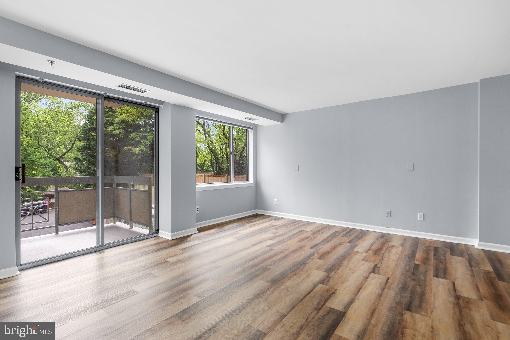 WHITLEY PARK CONDOMINIUM - Residential