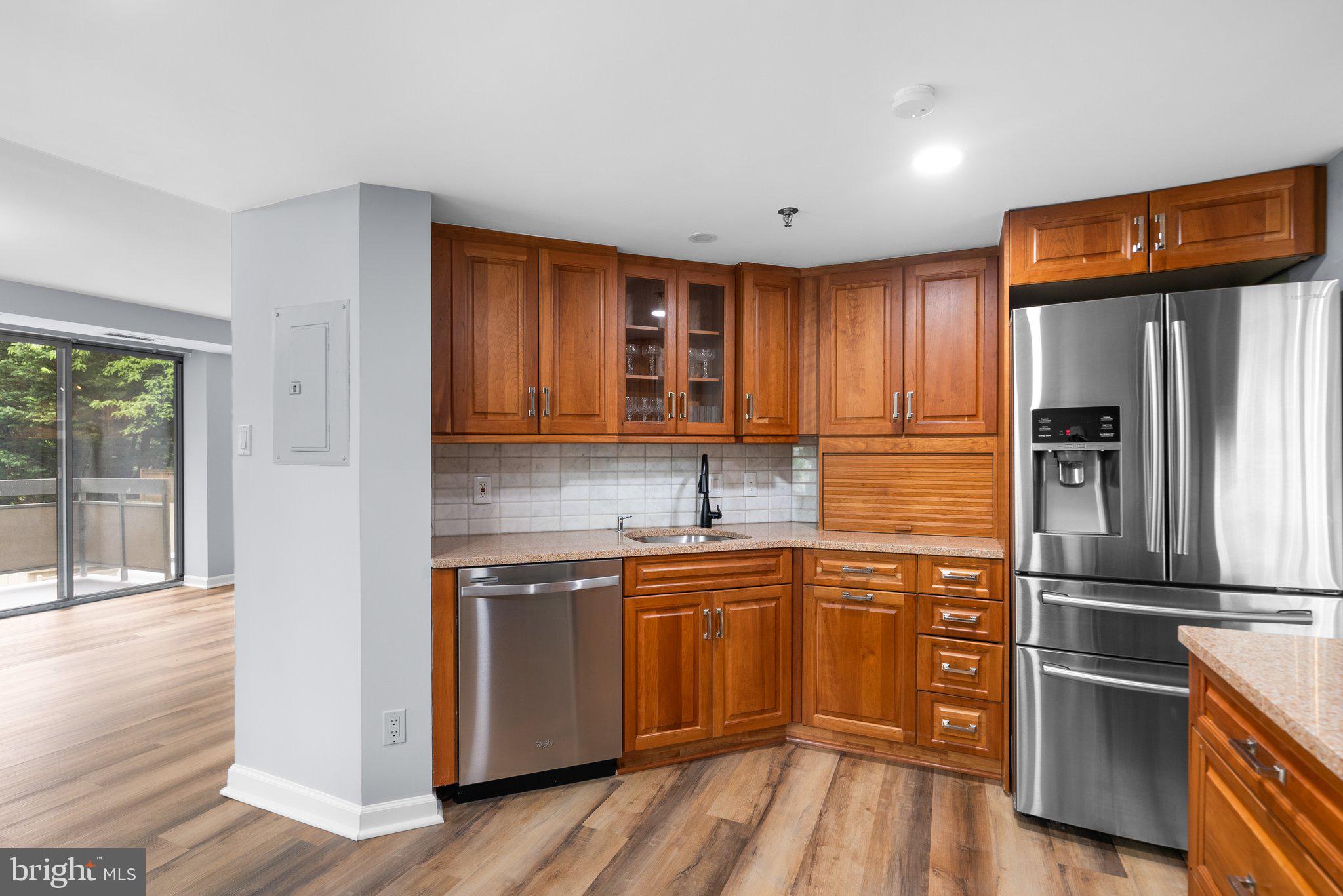 WHITLEY PARK CONDOMINIUM - Residential