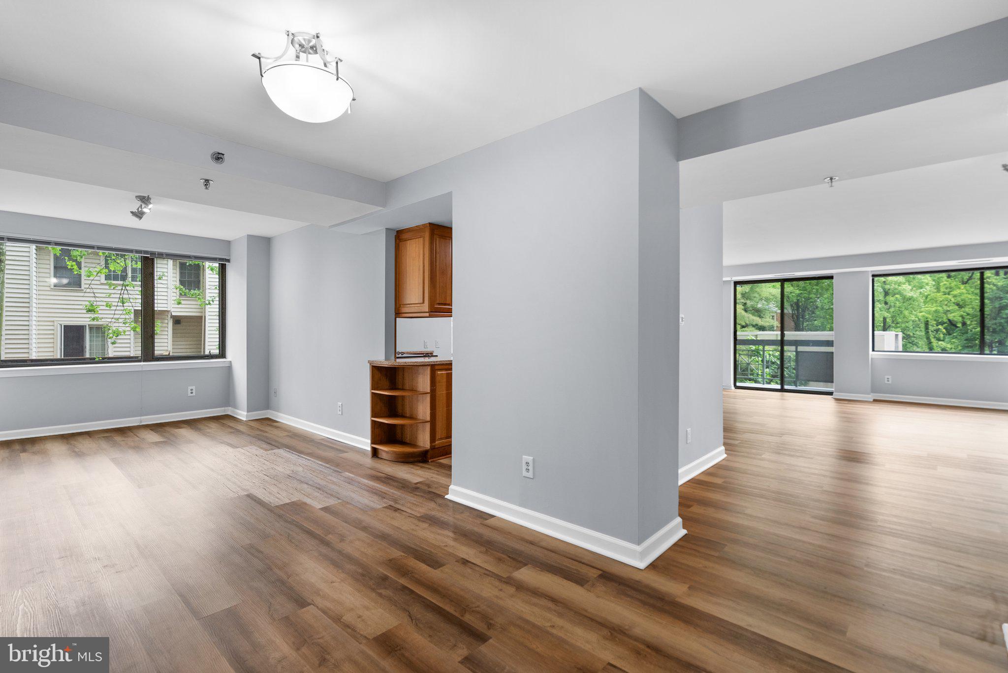 WHITLEY PARK CONDOMINIUM - Residential