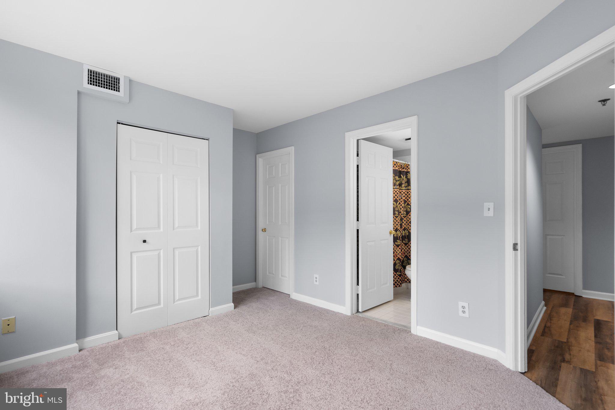 WHITLEY PARK CONDOMINIUM - Residential