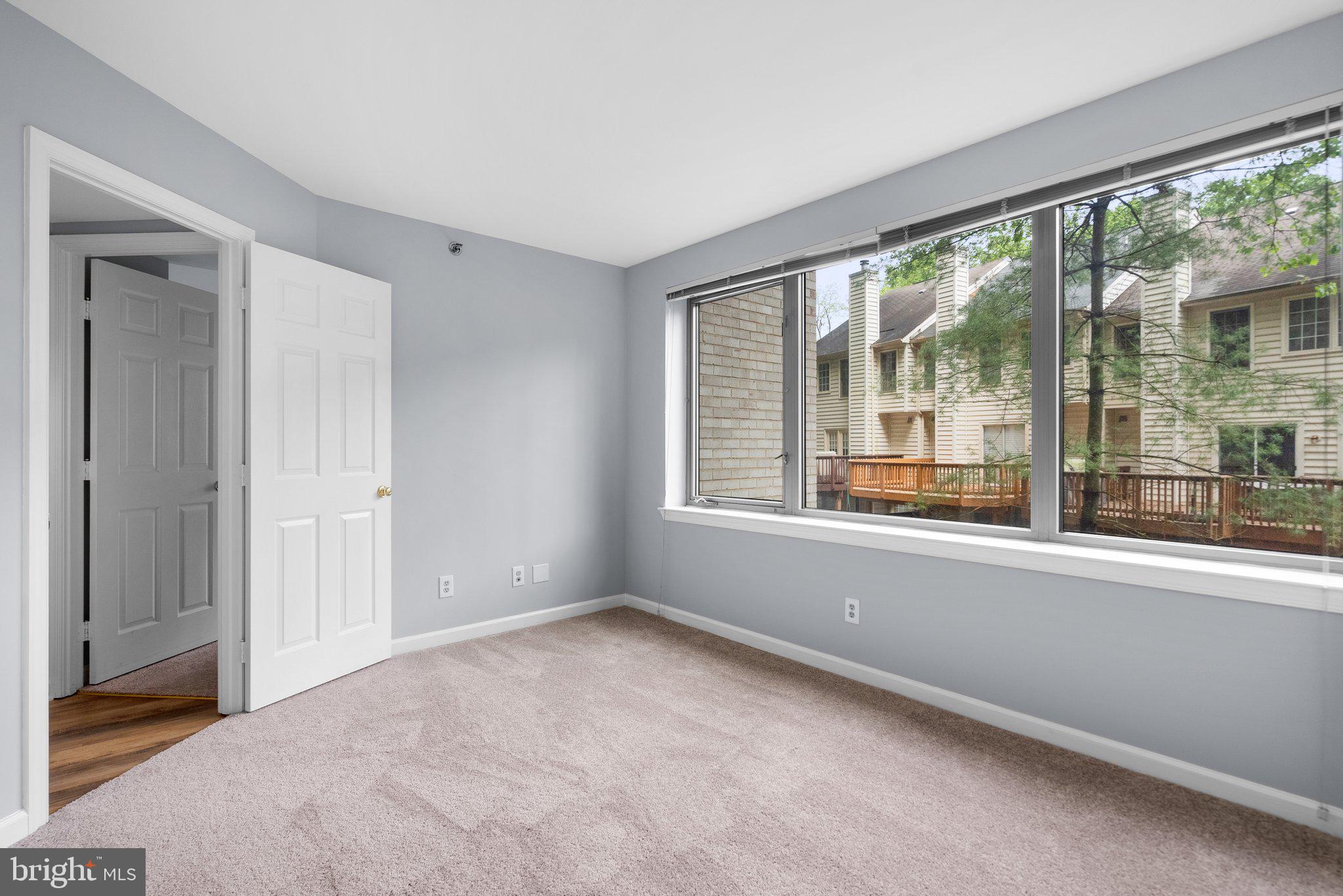 WHITLEY PARK CONDOMINIUM - Residential
