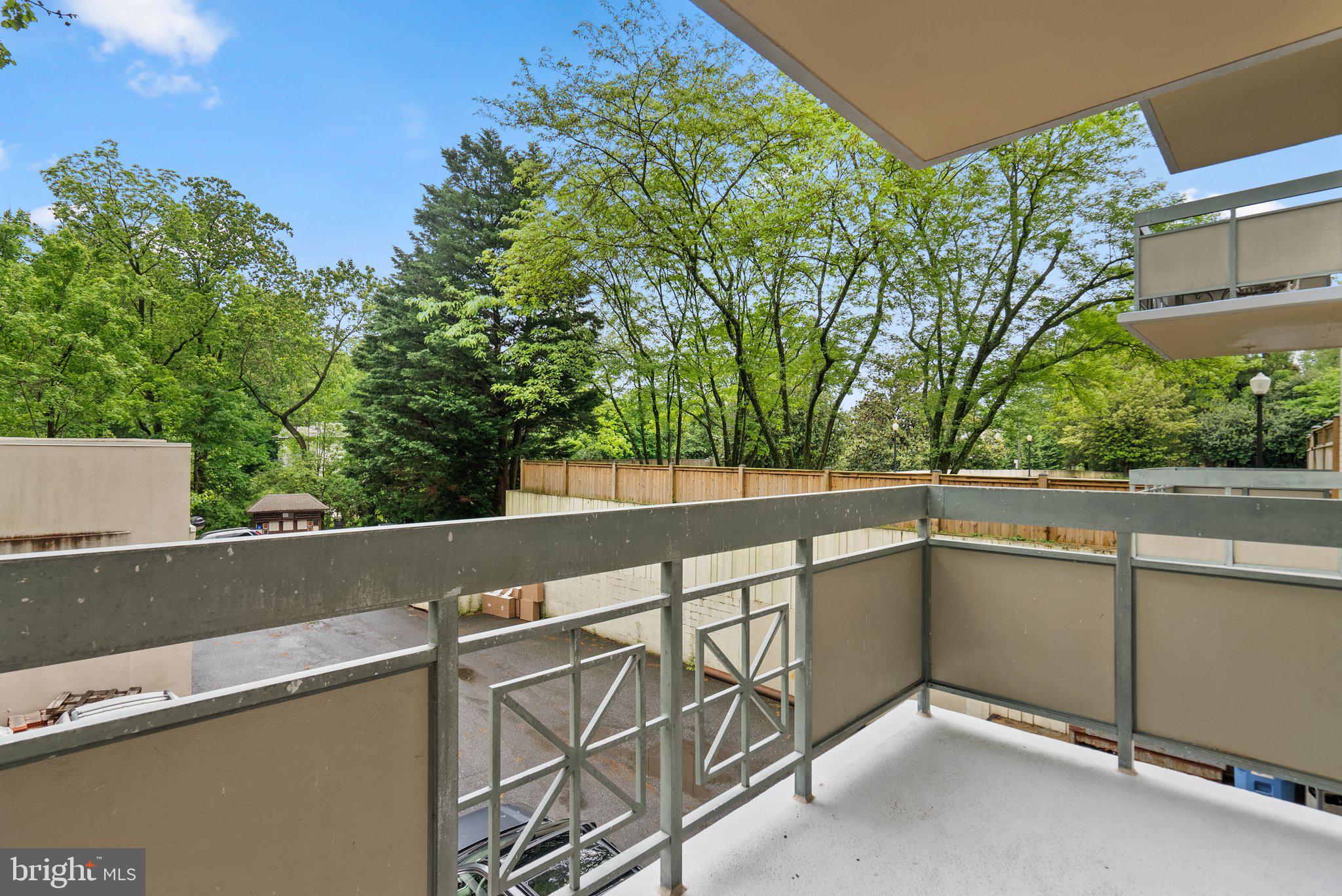 WHITLEY PARK CONDOMINIUM - Residential