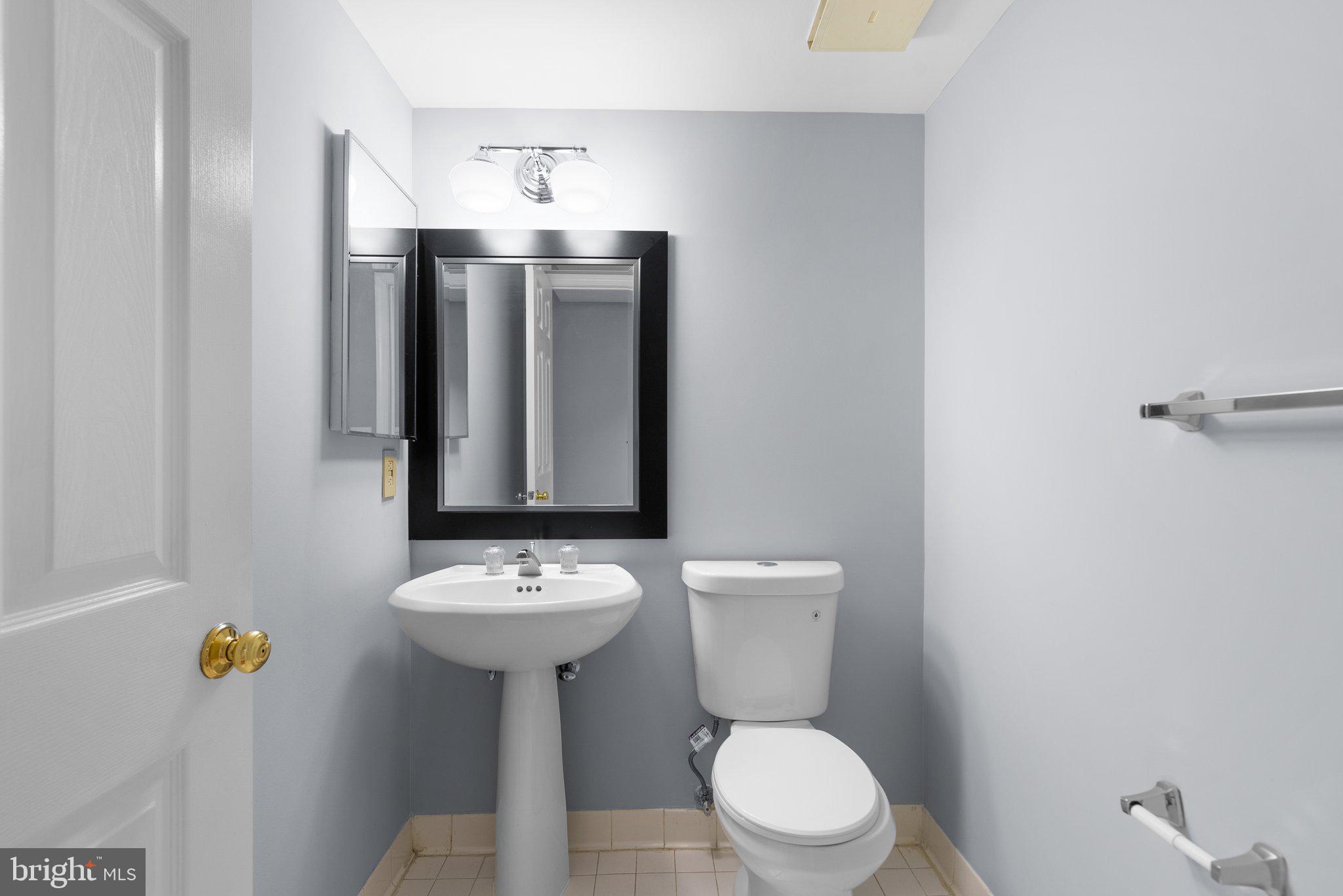 WHITLEY PARK CONDOMINIUM - Residential
