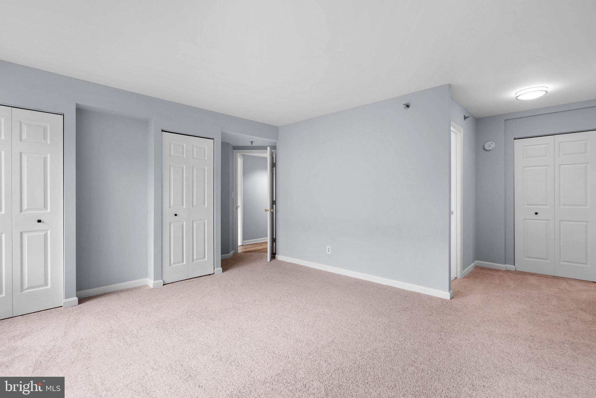 WHITLEY PARK CONDOMINIUM - Residential