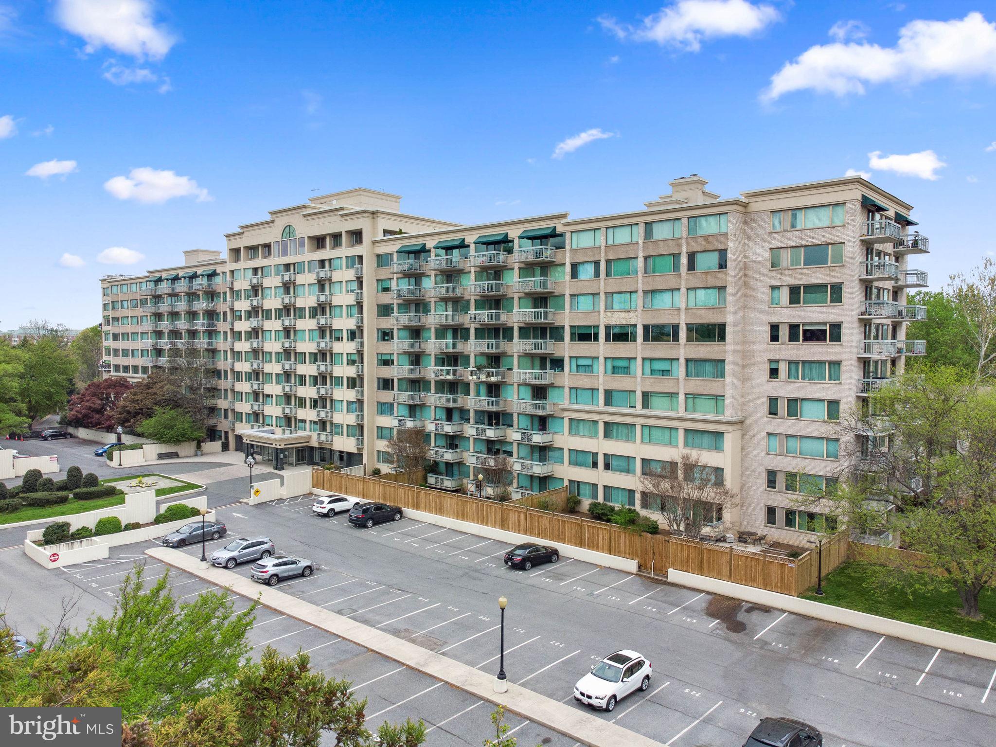 WHITLEY PARK CONDOMINIUM - Residential