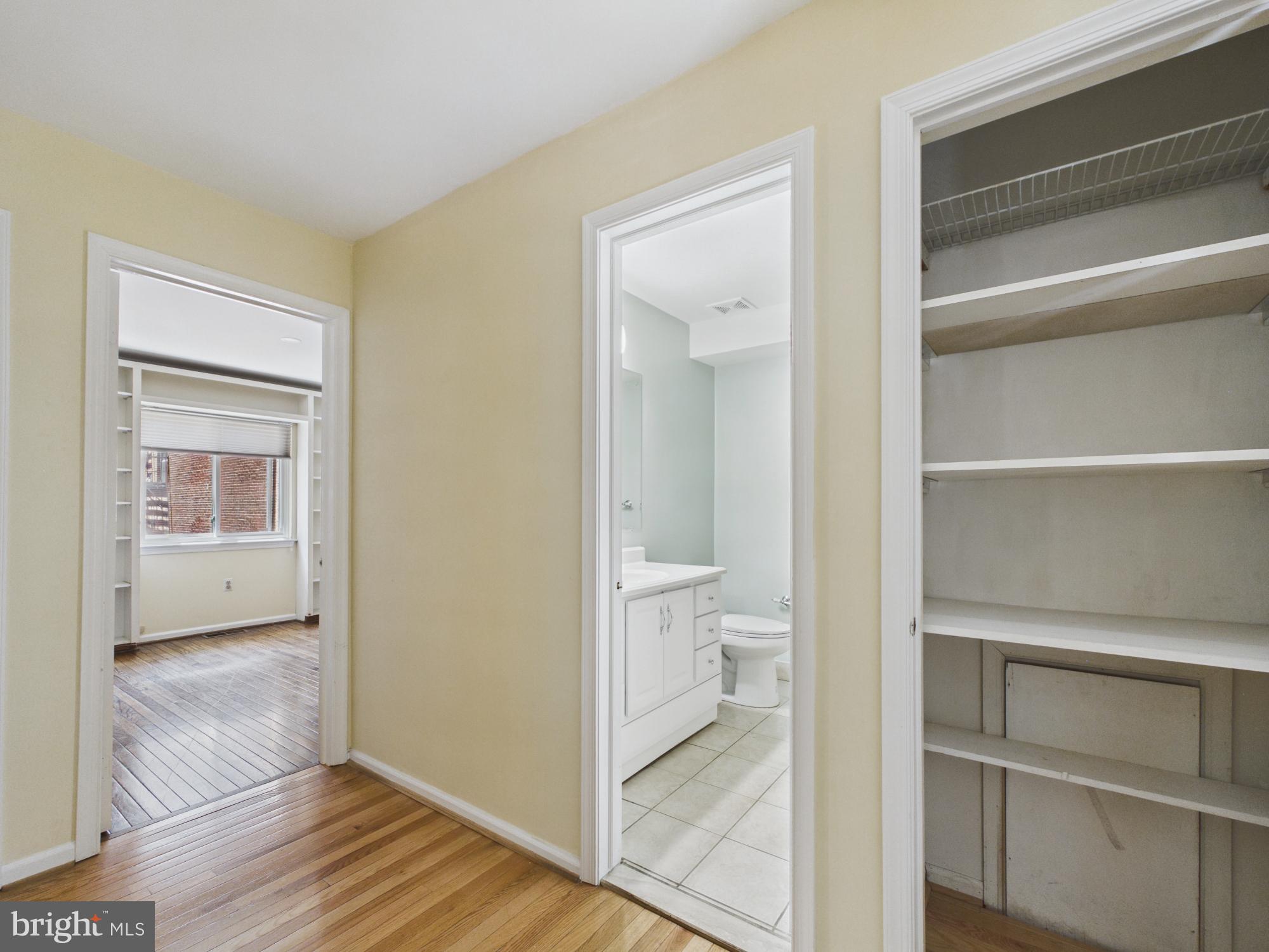 LOGAN SQUARE - Residential