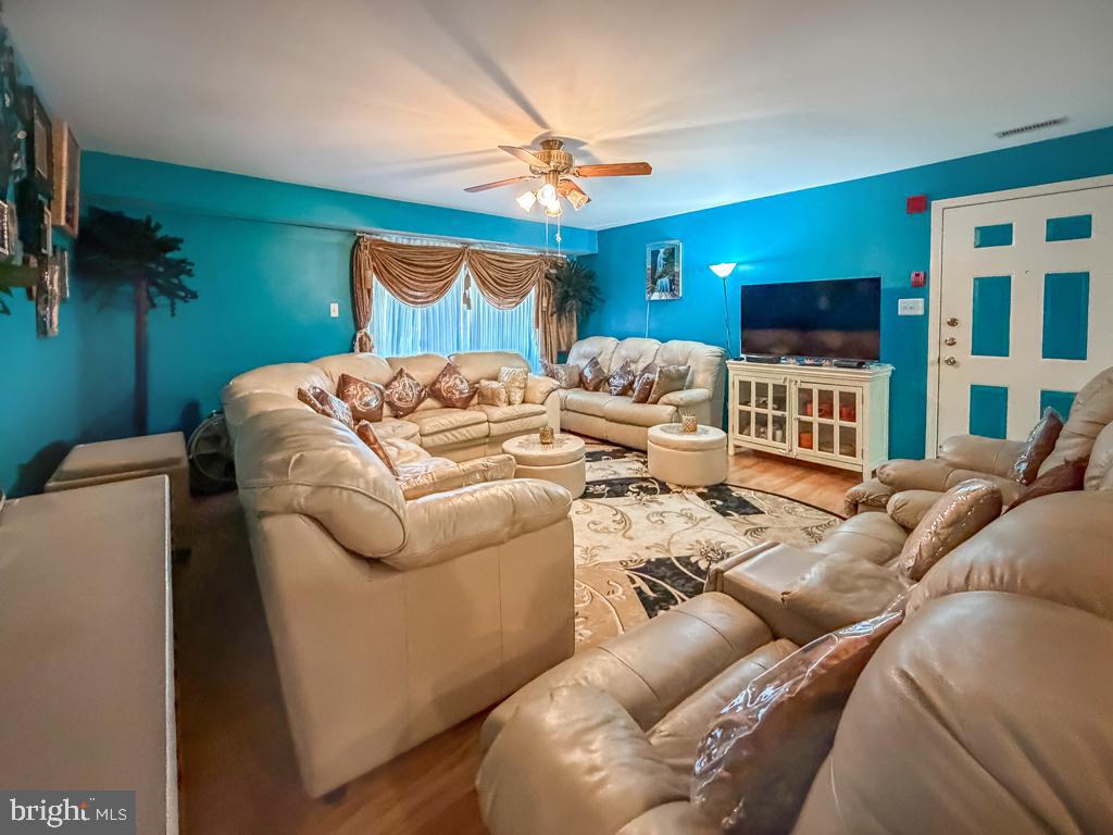 DELAIRE LANDING - Residential