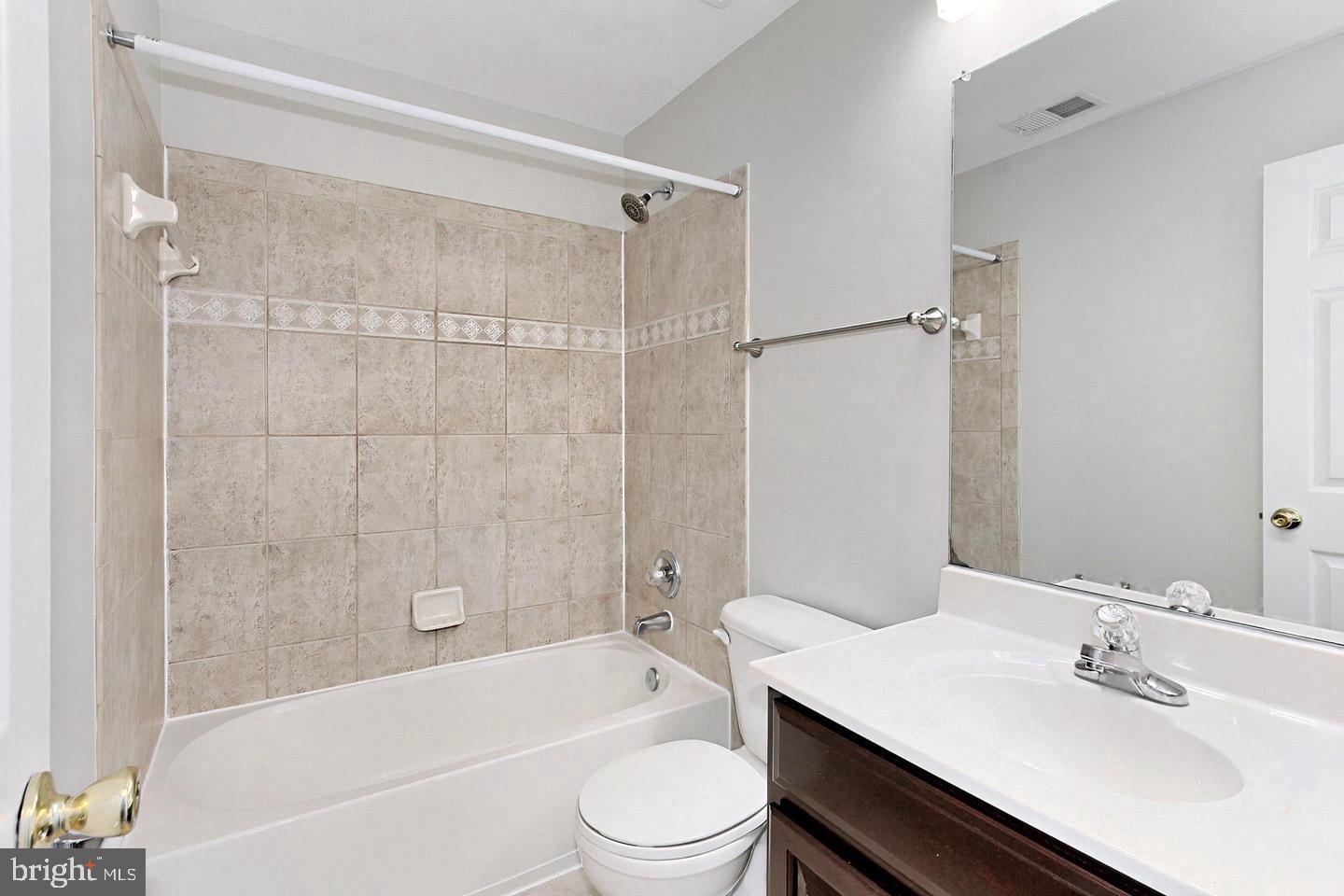 TOWNES AT CAMERON PARKE - Residential Lease
