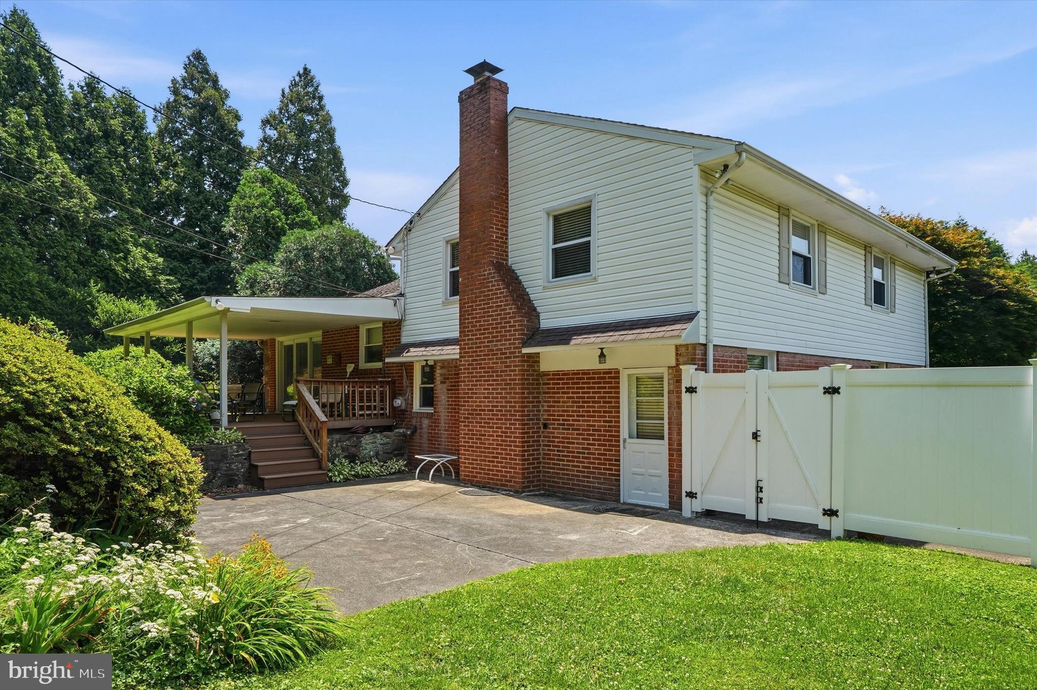 JUNE MEADOWS - Residential