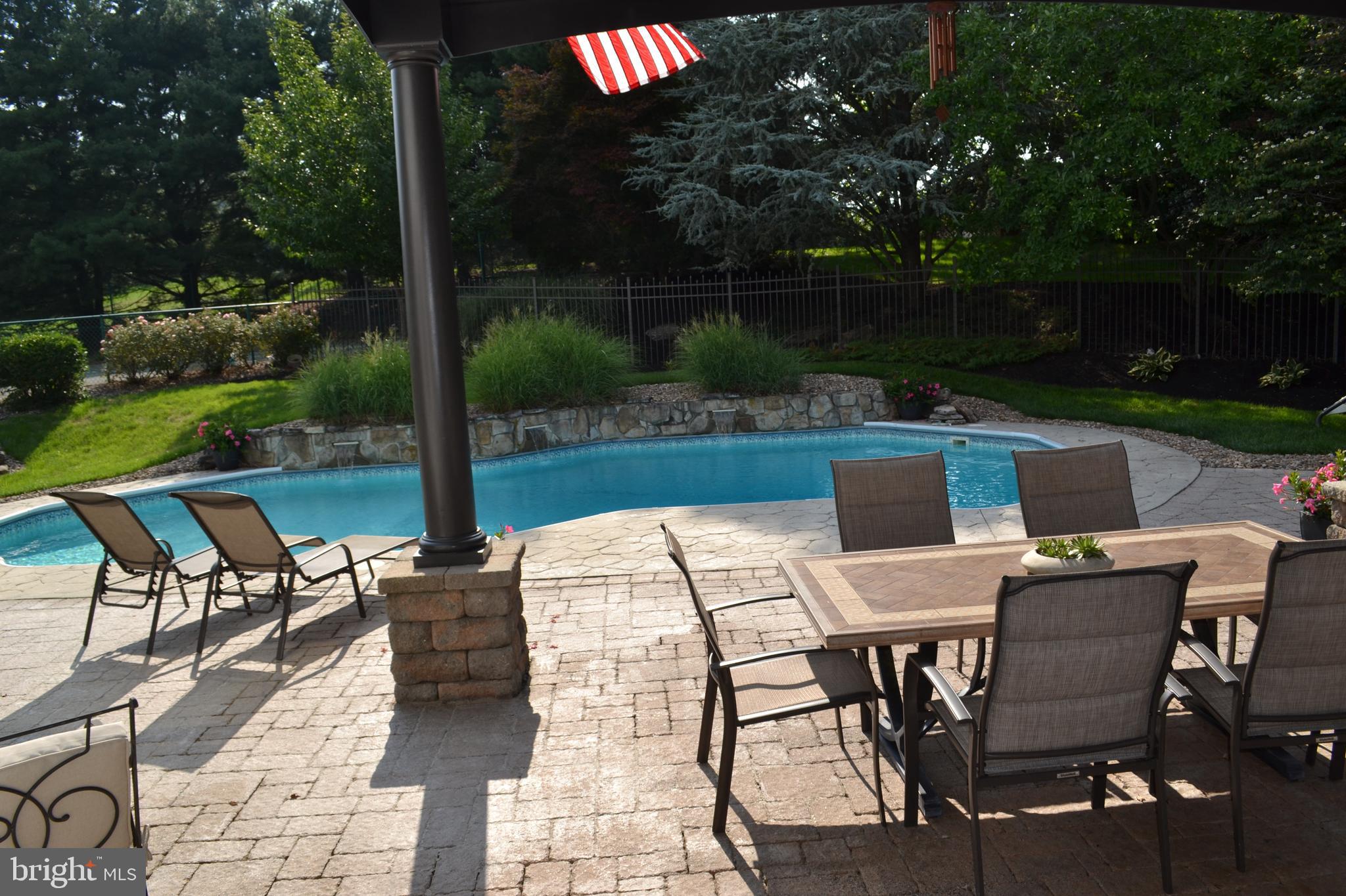 STONEY RUN - Residential