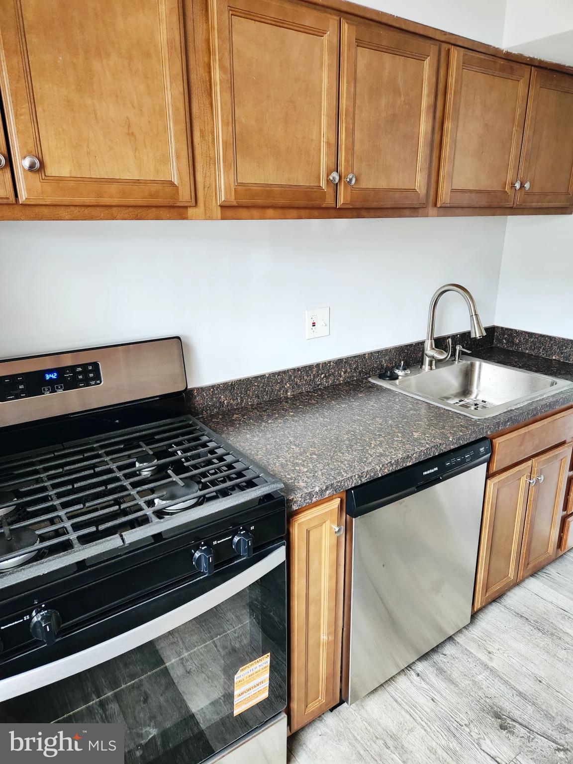 FOXCROFT COLONY CONDOS - Residential