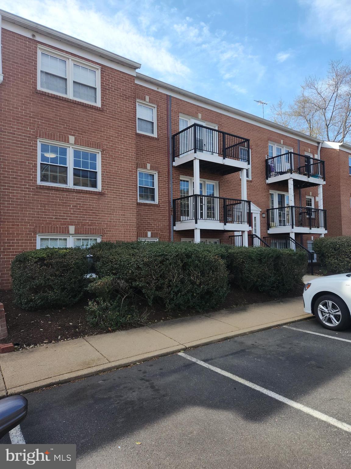 FOXCROFT COLONY CONDOS - Residential