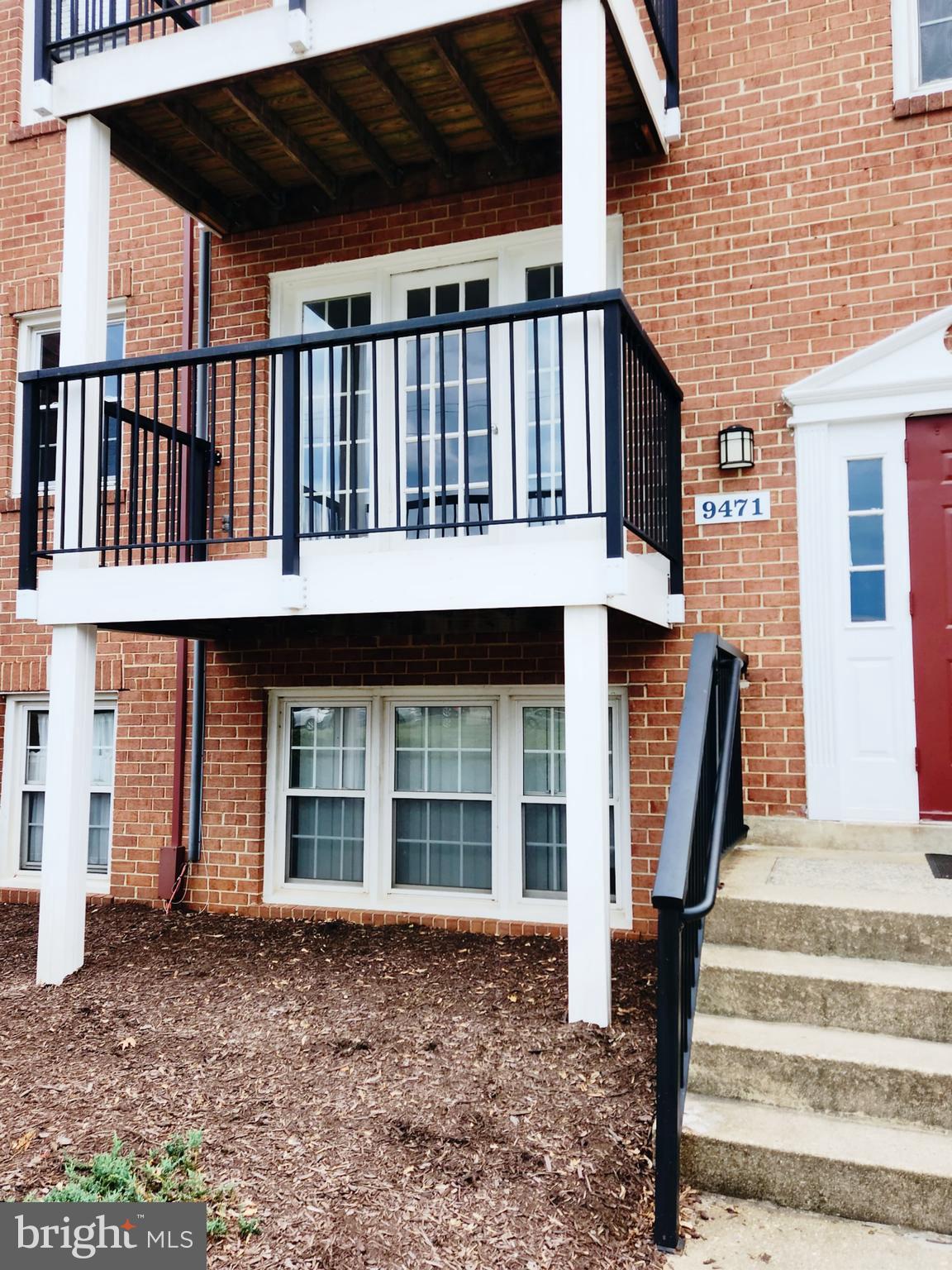 Beautifully renovated condo in the heart of Fairfax! Enjoy brand new, never used stainless steel appliances! This unit also has fresh paint and brand new carpet throughout, the stove is connected to a brand new gas valve, new stainless steel kitchen sink, and new garbage disposal. Enjoy relaxing city views from your newly power washed balcony. Shopping, restaurants, and major commuter routes are easily accessible along with nature parks and walking trails. The grocery store is right across the street! There is a community pool and tons of parking available for residents and guest parking! This unit comes with everything you need! Schedule your showing today!! REMOVE SHOES WHEN SHOWING THE PROPERTY!
