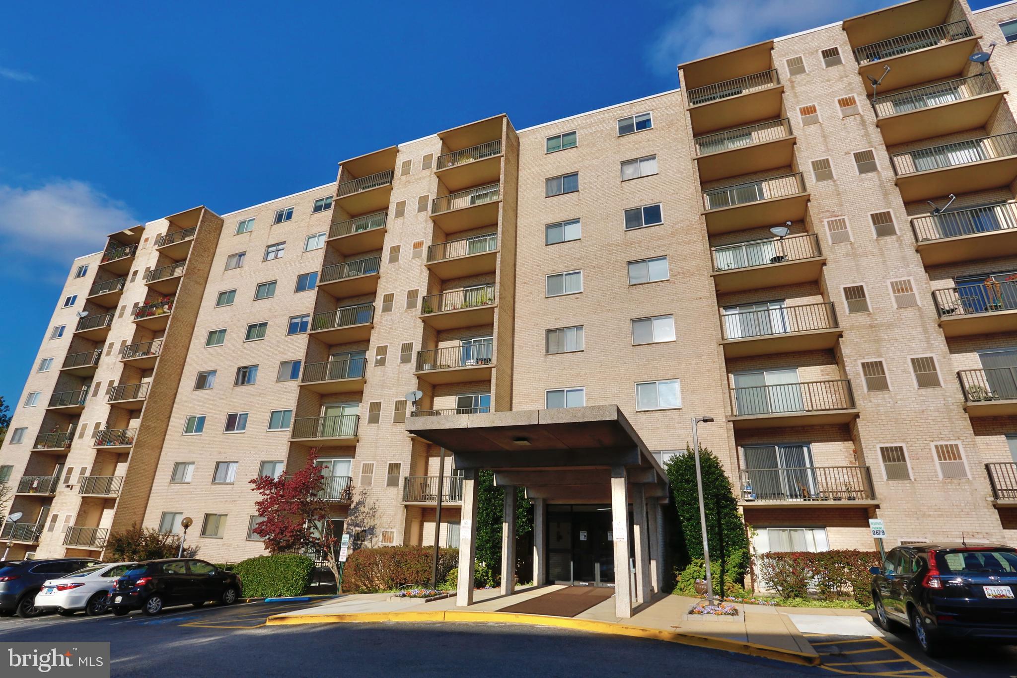 This perfectly laid out 1-BR unit in a solid elevator building offers everything one needs in a condo of any size: living room with a walk-out onto spacious covered balcony, a sizable bedroom with a big shelved walk-in closet, updated full bath with a soaking tub, redone kitchen with  wood cabinets (it even has space for a small breakfast table for two), proper foyer, full-size stackable in-unit washer & dryer. This condo is in great shape, harmonious and well-balanced, a pleasure to live in. Next to elevator. Freshly painted, move-in ready. Unbeatable price!
