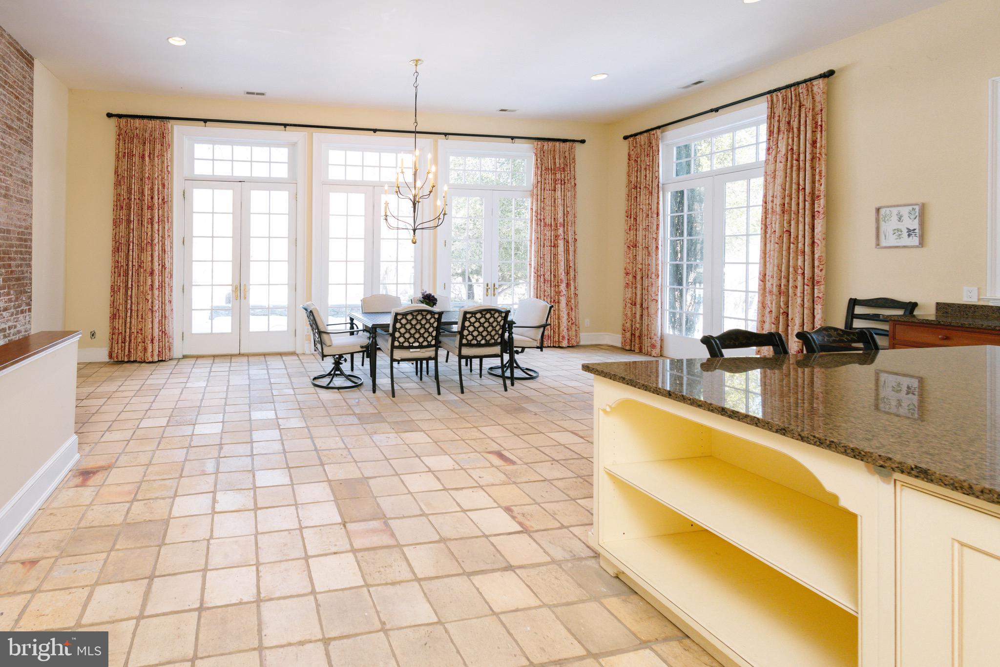 LINCOLN - Residential