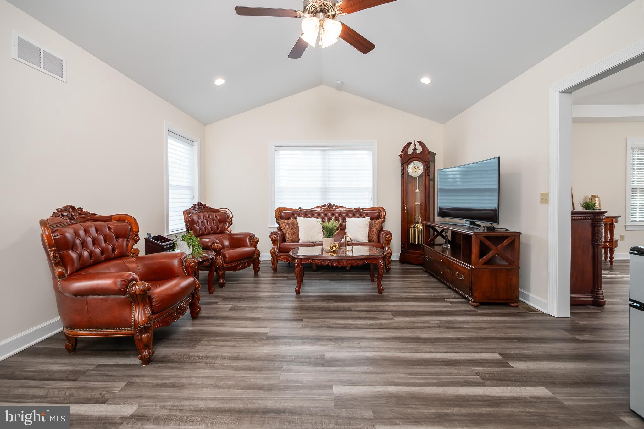 VALLEY GREEN SOUTH - Residential