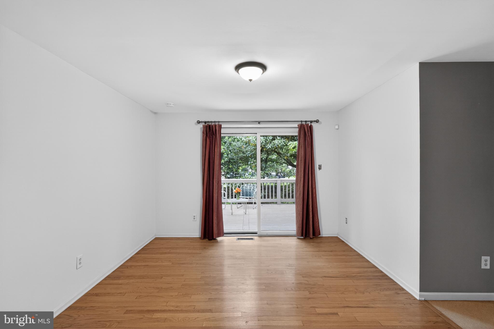 CHESTERBROOK/PONDS - Residential