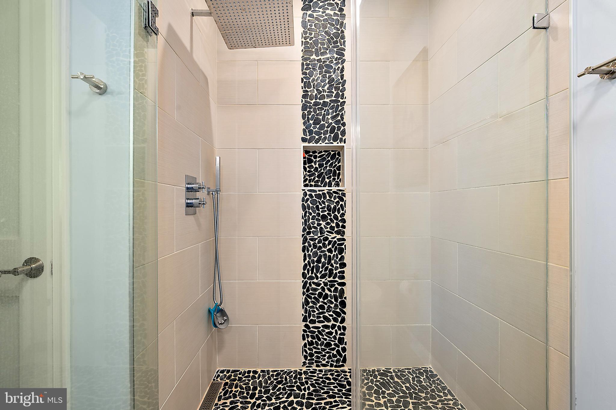 GLEN RIDDLE - Residential