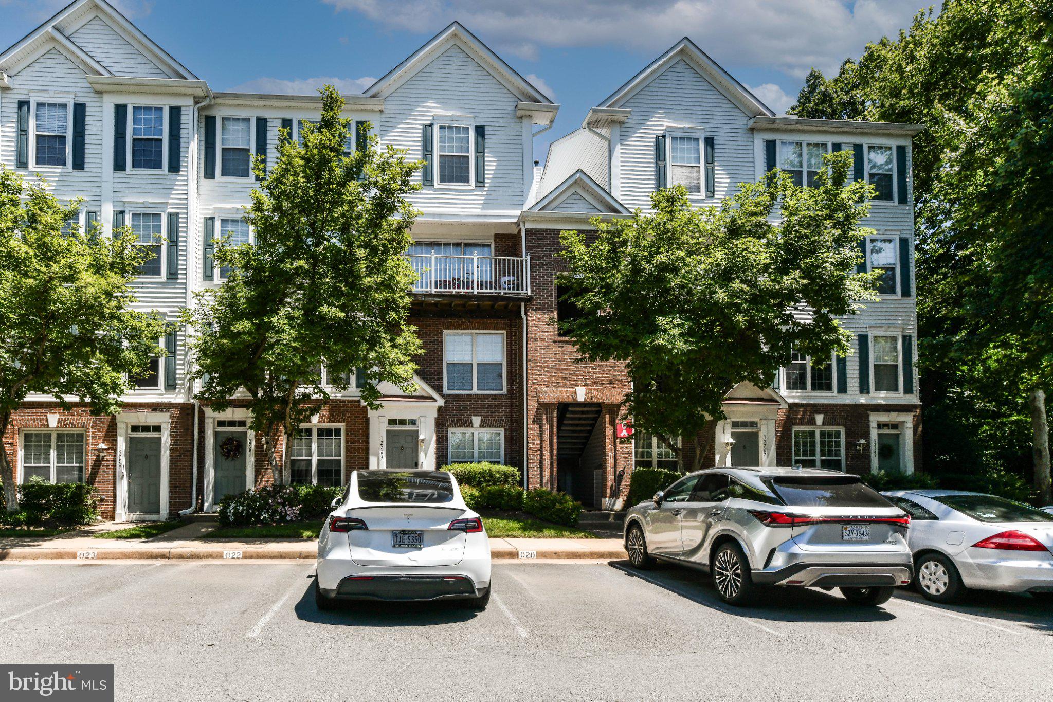 FAIR LAKES CONDO - Residential