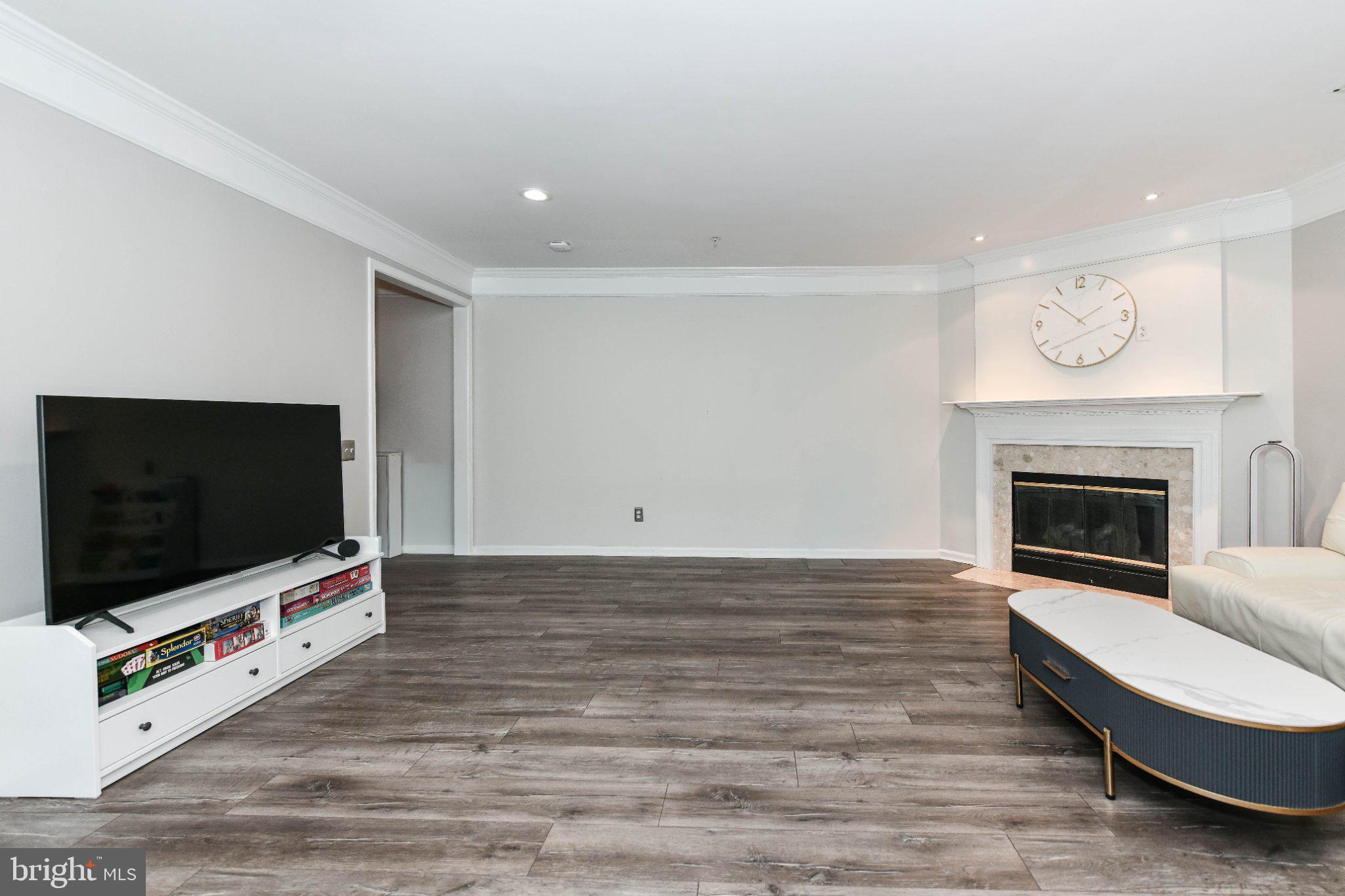 FAIR LAKES CONDO - Residential