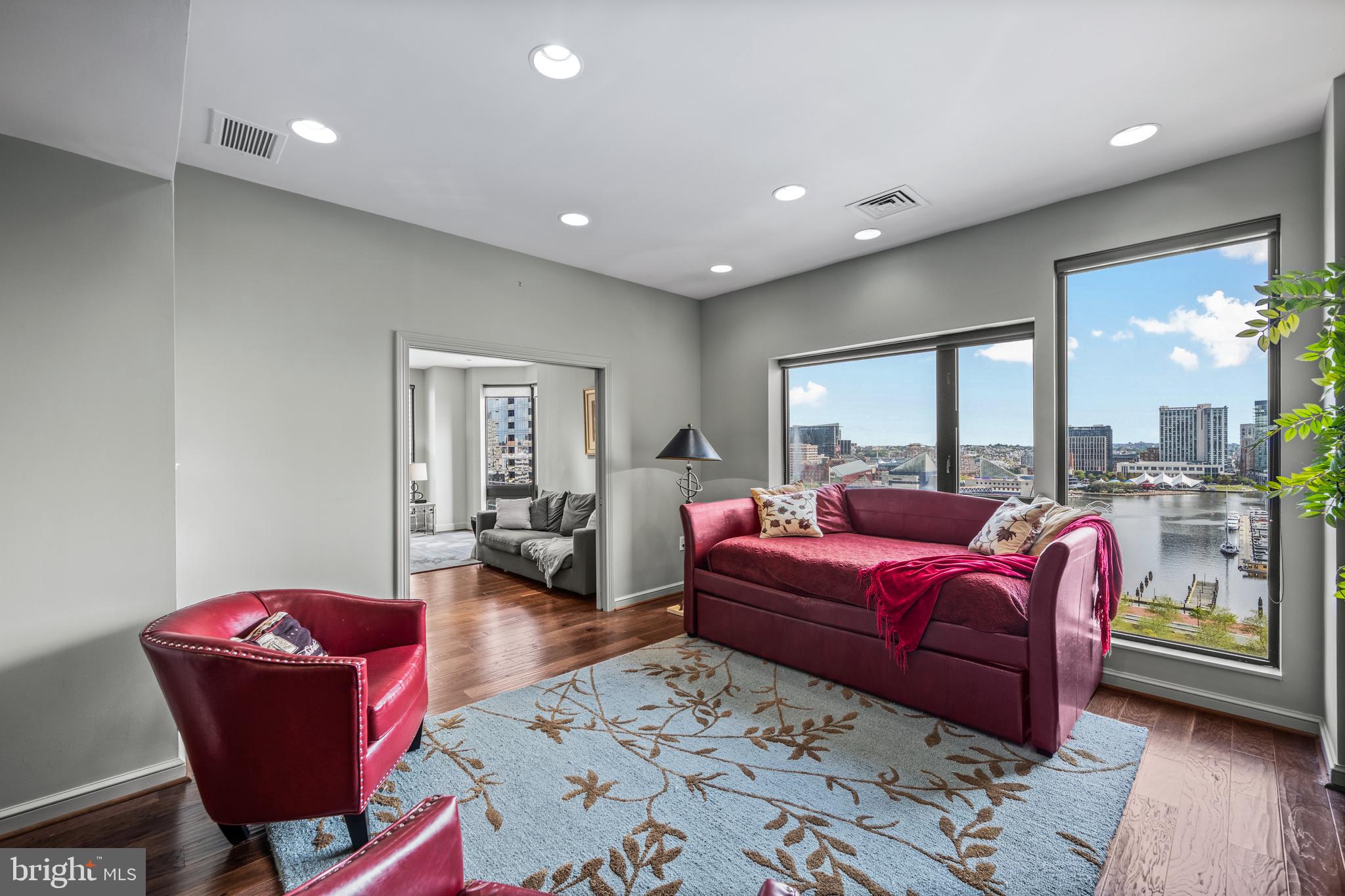 INNER HARBOR - Residential