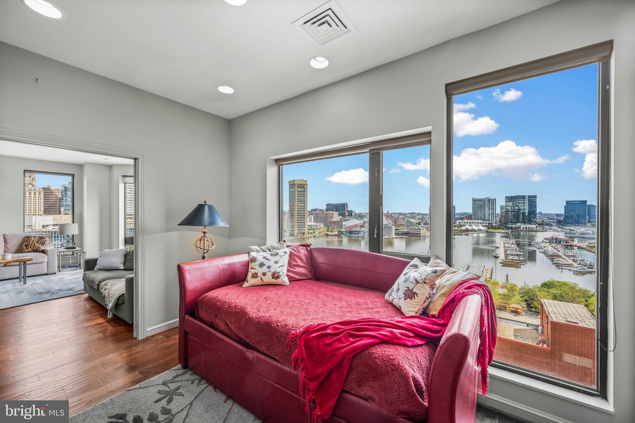 INNER HARBOR - Residential
