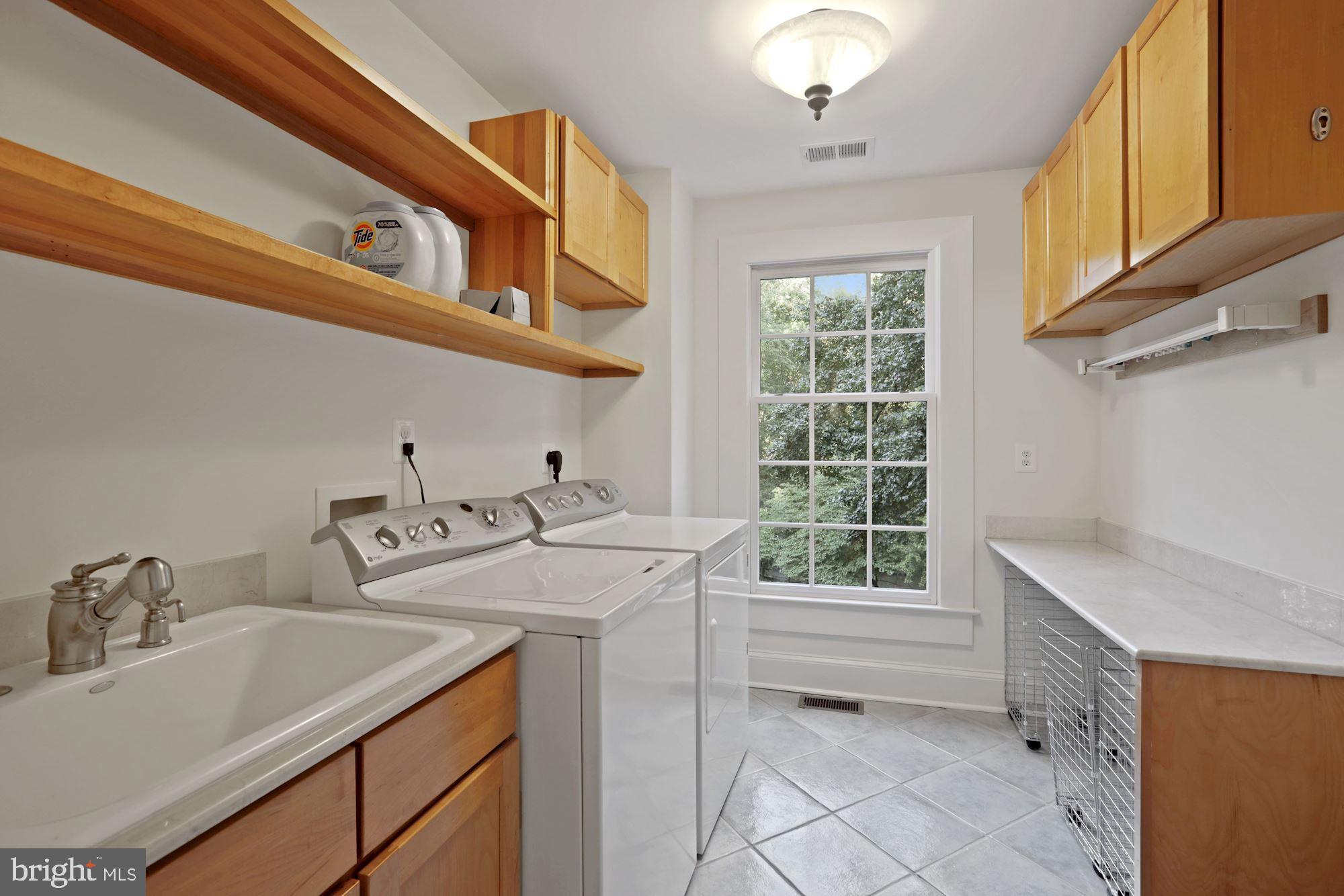 BELLE VIEW - Residential