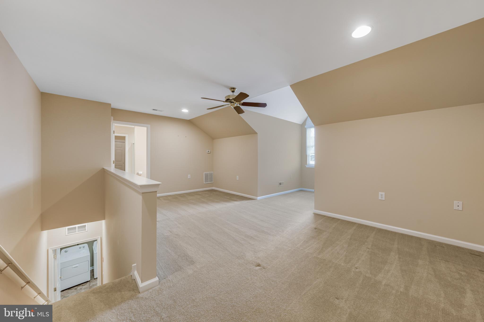 VILLAS OF NEWTOWN - Residential