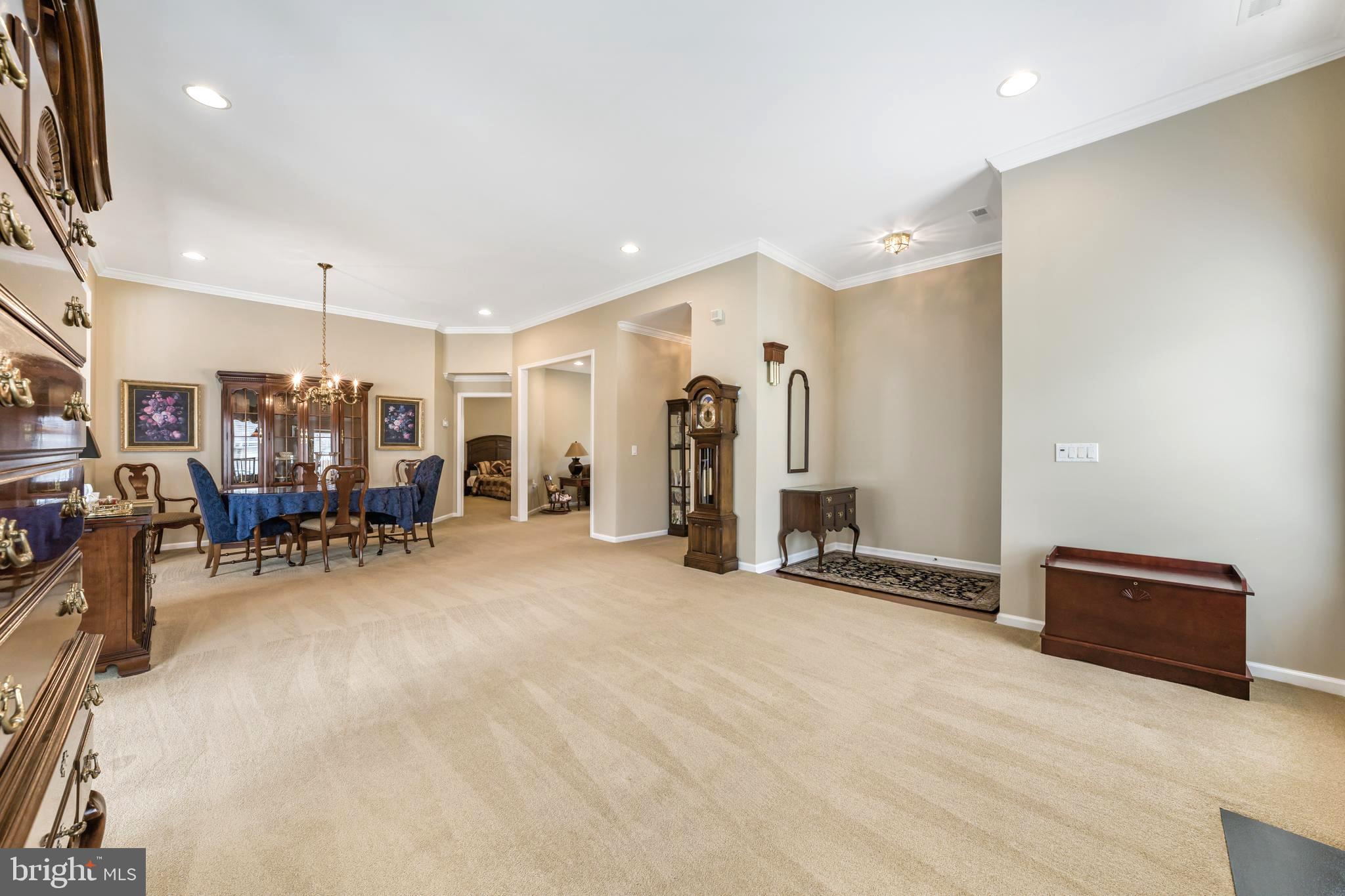 VILLAS OF NEWTOWN - Residential