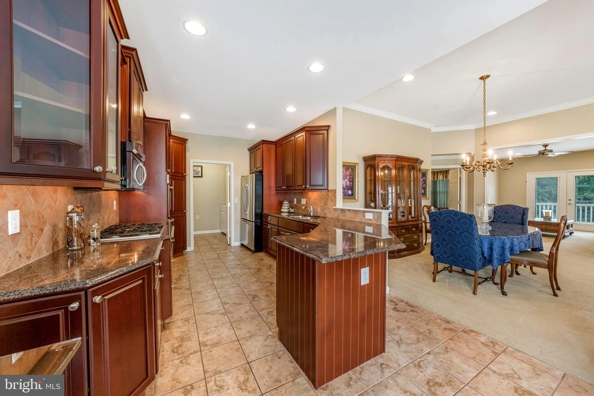 VILLAS OF NEWTOWN - Residential