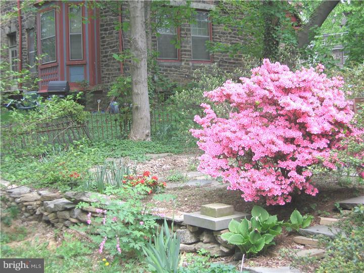 TULPEHOCKEN STATION - Residential Lease