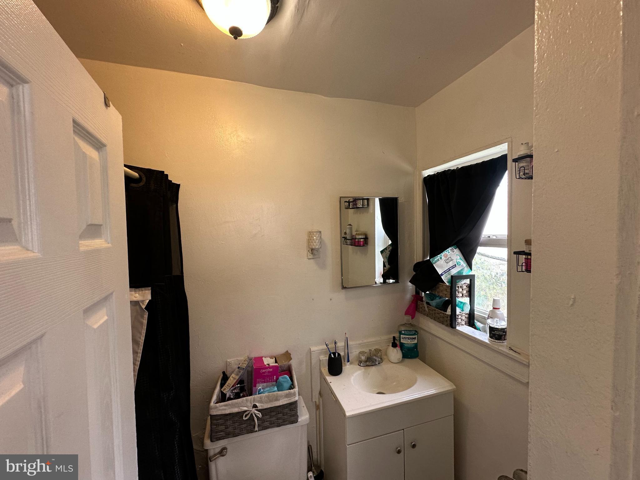 TACONY - Residential Income