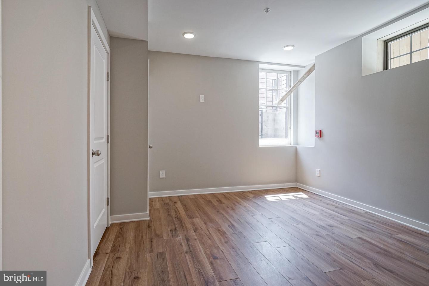 TEMPLE UNIVERSITY - Residential Lease