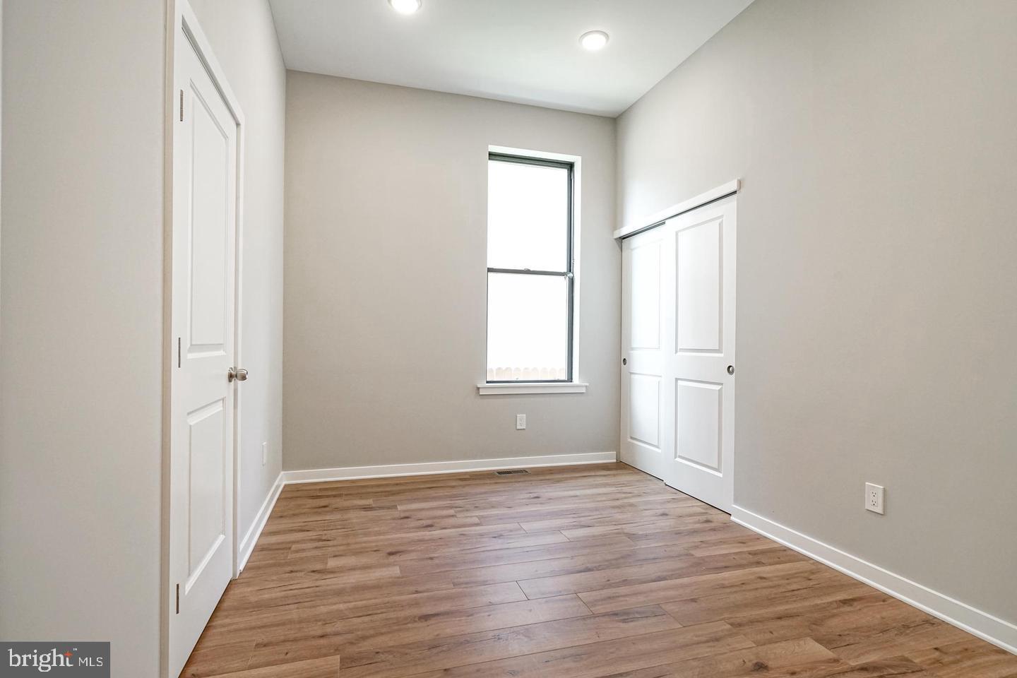 TEMPLE UNIVERSITY - Residential Lease
