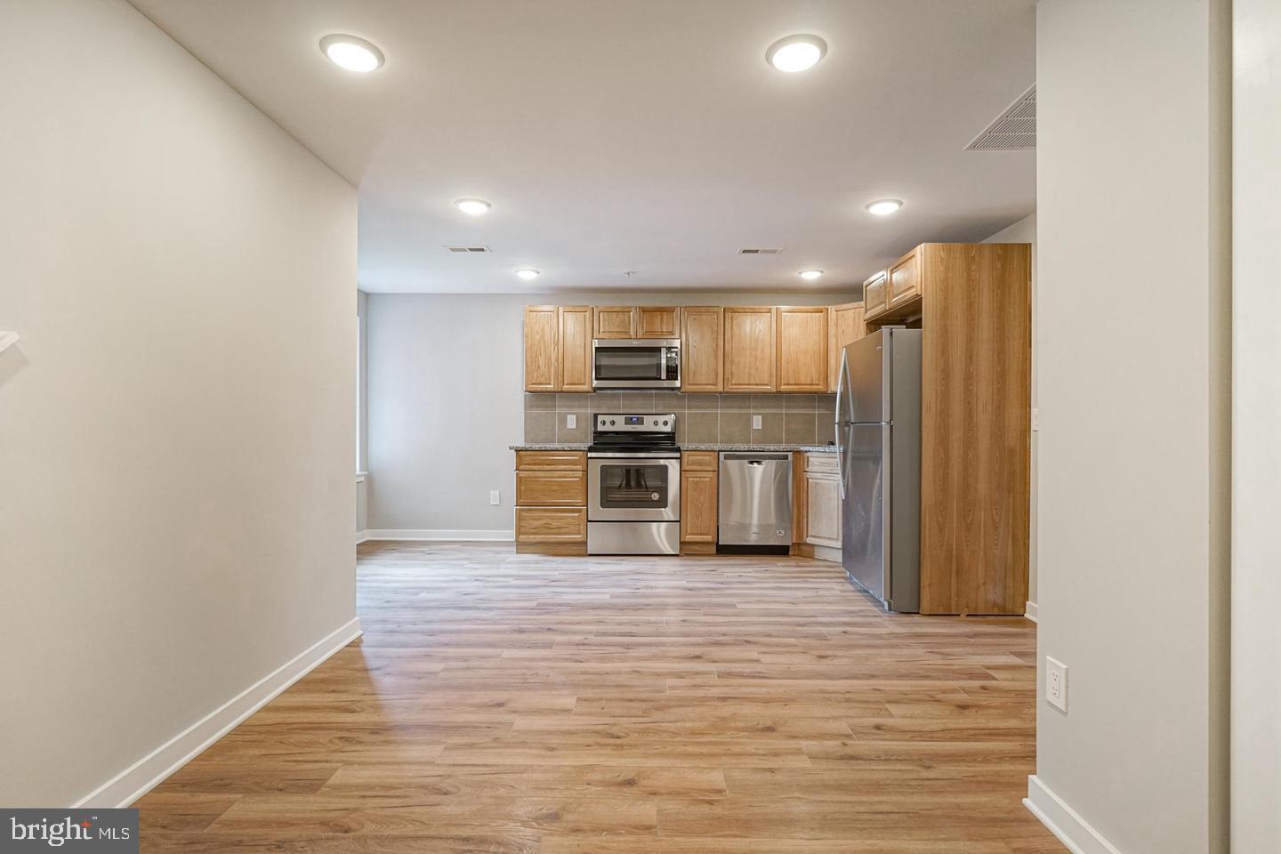 TEMPLE UNIVERSITY - Residential Lease