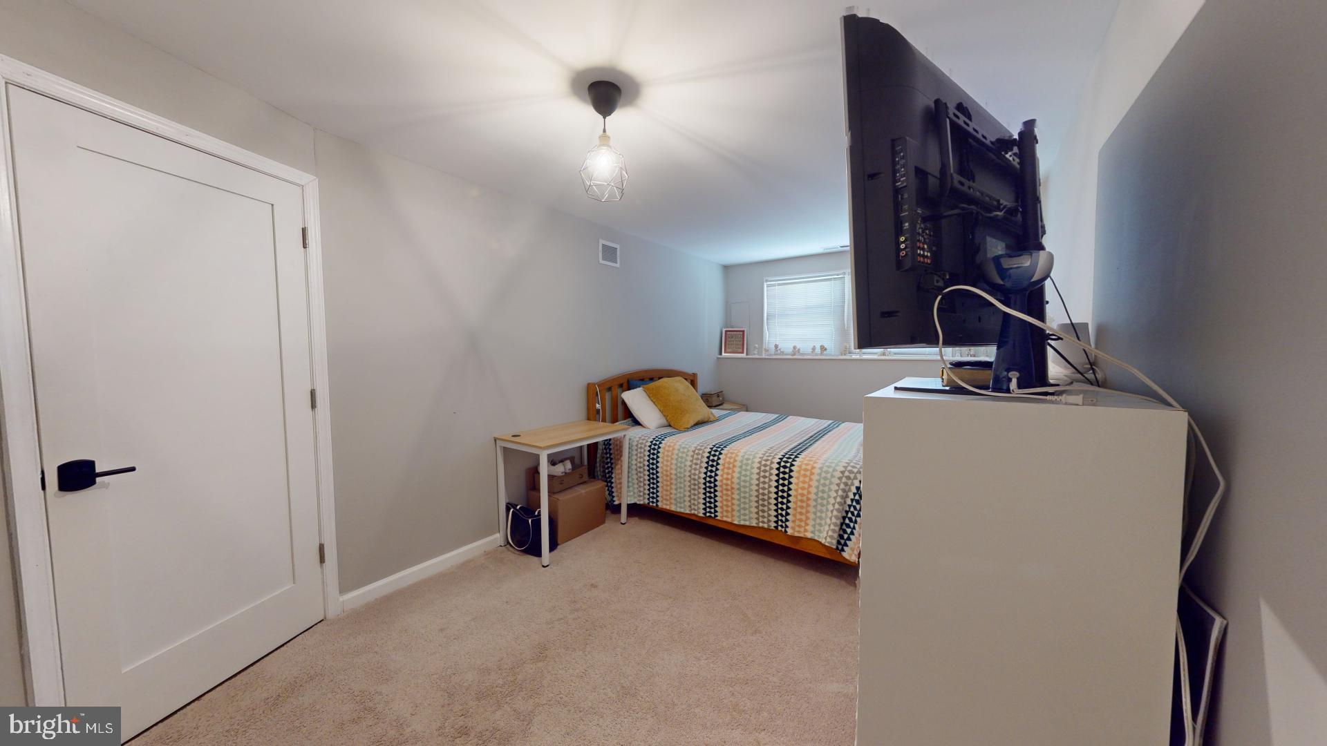 KINGSTOWNE - Residential Lease