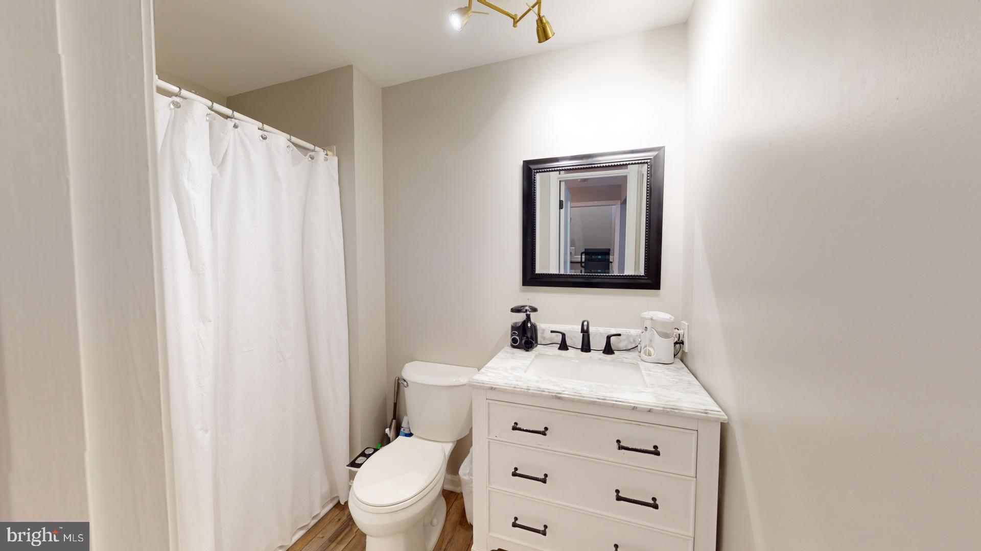KINGSTOWNE - Residential Lease