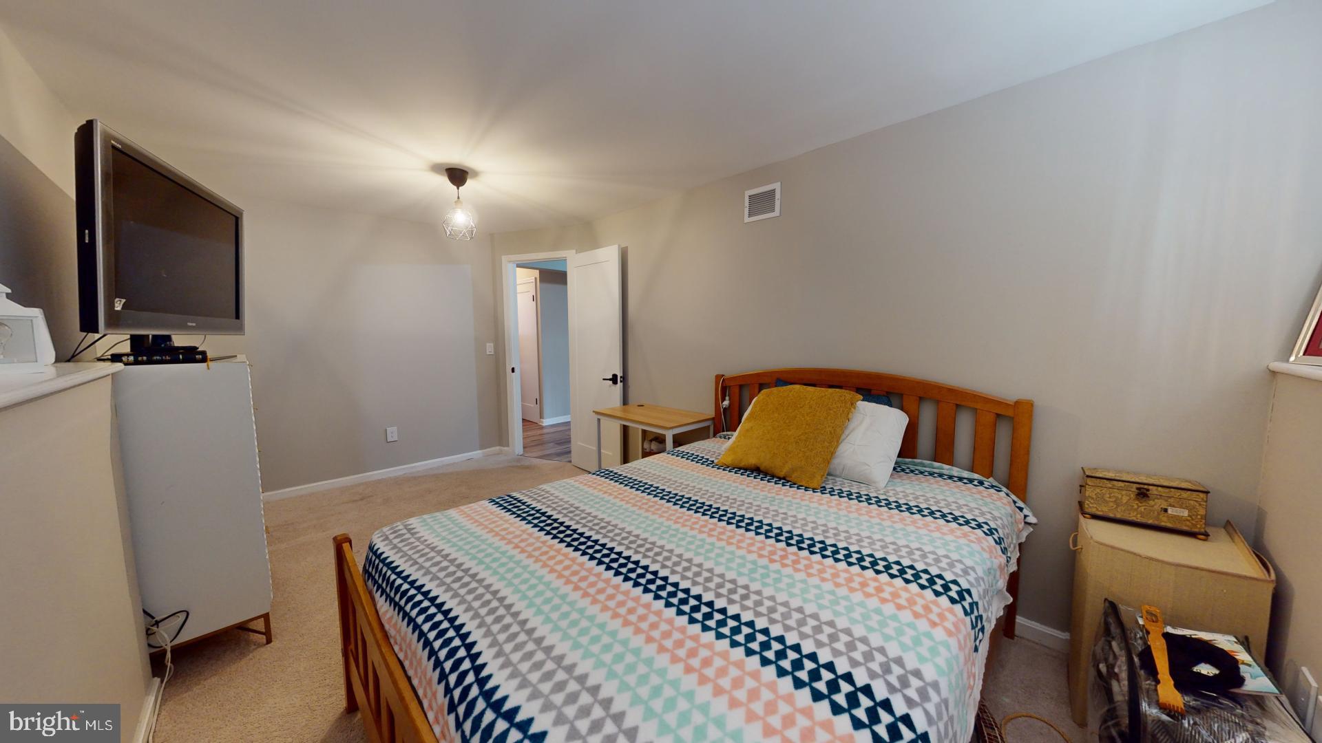 KINGSTOWNE - Residential Lease